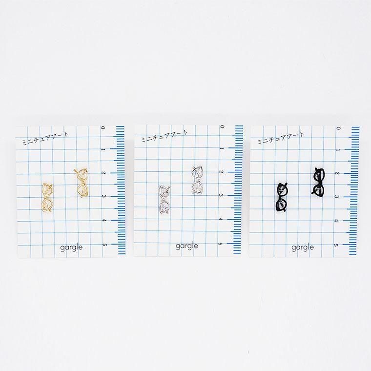 眼鏡　ピアス：gargle（ガーグル）