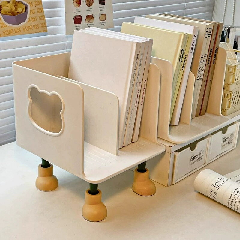 【商品コード】：y557934 【カラー】A B C D E F G 材质:HIPS 両側はハンドルがあり、卓上の整理や掃除する必要時も簡単にもち運びできます。本立て自身には一定の重量があり、多くの本を置いても倒れません。 ※簡易包装となりますのでご理解の程よろしくお願いします。 ※手動測定による1～3cmの測定偏差を許容してください。 ※モニターや光の効果が異なるため、実際の色は写真の色と若干異なる場合があります。 ※仕様・デザインは改良のため予告なく変更することがあります。【商品コード】：y557934 【カラー】A B C D E F G 材质:HIPS 両側はハンドルがあり、卓上の整理や掃除する必要時も簡単にもち運びできます。本立て自身には一定の重量があり、多くの本を置いても倒れません。 ※簡易包装となりますのでご理解の程よろしくお願いします。 ※手動測定による1～3cmの測定偏差を許容してください。 ※モニターや光の効果が異なるため、実際の色は写真の色と若干異なる場合があります。 ※仕様・デザインは改良のため予告なく変更することがあります。