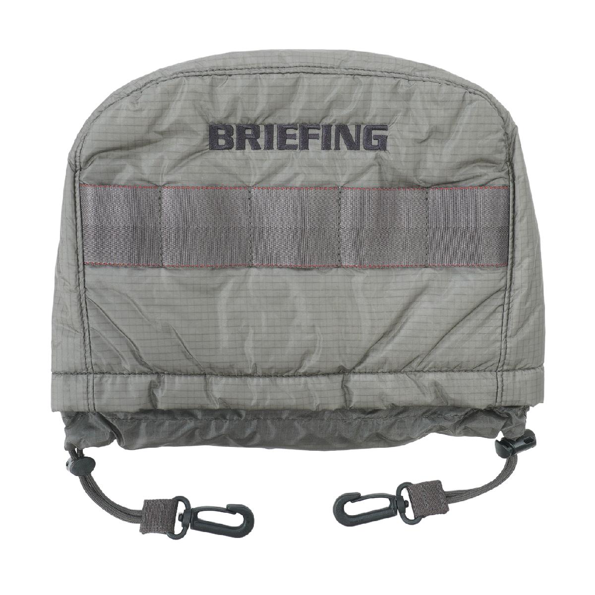 TP アイアンカバーブリーフィング / BRIEFING商品の特徴透明度の高い薄くて滑らかなCORDURA&reg;ナイロン素材を使用し、生地の内側があえて透けて見えるようにデザインした「TRANSPARENT COLLECTION」。通常見えることのない内側の中綿やパーツの一部が適度に透けて見える、遊び心を感じる限定ヘッドカバーです。本体素材には水の噴射力で横糸を運ぶ、ウォータージェット高速織機で織られた30D CORDURA&reg;ナイロンのRIP織りの透明感のある素材を使用。ナイロンの細番手の糸を高速で織り上げることで、軽量で、薄く柔らかな風合い。シリコン加工と撥水加工を施し、雨や汚れにも強い仕上げとなっています。素材ナイロン製造国中国シーズン2026年モデル26ssacc