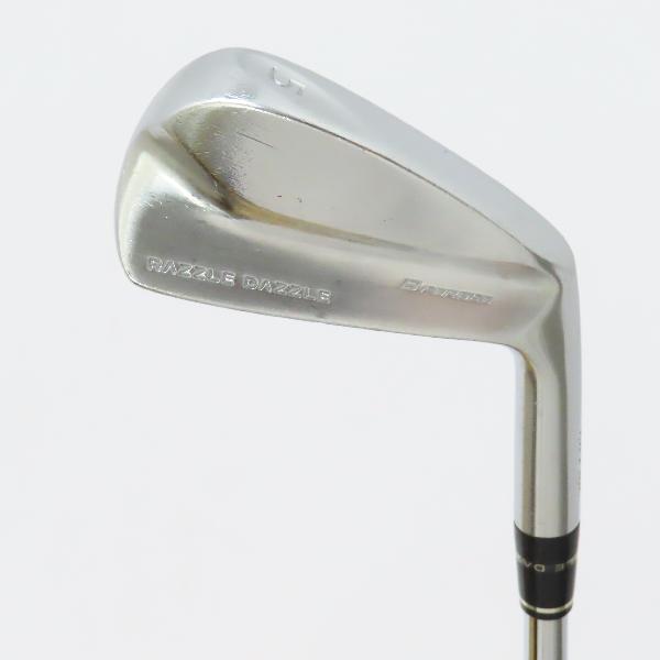 商品説明シャフトN.S.PRO MODUS3 SYSTEM3 TOUR 125ロフト26フレックスX左右右用長さ38重量(g)424±バランスD2.5±程度CDヘッドカバー無付属品無グリップ-グリップ程度良在庫店舗新橋銀座口店セット内容7本:#4 #5 #6 #7 #8 #9 PW備考リシャフト出荷予定時期通常2日後に出荷商品の程度についてAメーカーフィルムで保護されていて使用痕跡が全く見られない状態Bバックフェース・シャフト・ソール・フェースに目立たない傷はあるが、全体的にきれいな状態Cバックフェース・シャフトソール・フェースに擦り傷・当たり傷など使用感のある傷が見られる状態Dバックフェース・シャフト・ソール・フェースに大きな擦り傷・当たり傷が見られる状態E全体的に汚く見える状態(使用に問題はございません)注意事項・注文手続き完了後の内容変更・キャンセル・交換・返品はお受けできません。あらかじめご了承ください。・ゴルフガレージ店頭でも販売しておりますので、タイミングによっては店頭完売によりご用意できない場合もございます。・重量・バランスについては弊社実測値です。・長さは、メーカーによって測定方法が異なるため、シャフト改造の痕跡が認められない場合、実測値が近似値であればメーカー公表値を表示しています。※アイアンセットの場合は、主に5番アイアンの長さを表示しています。中古 pricedown pricedown usedjulb