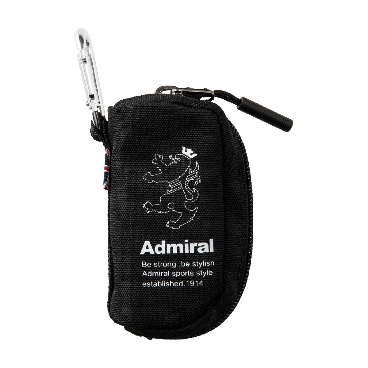 ボールポーチアドミラル / Admiral商品の特徴定番のボールポーチ。ランパントロゴと英字の組み合わせがアクセントに。丈夫なオックス地のポリエステルを使用。カラビナ付きで取り付けも簡単。背面にティー差しを装備し、ボールは2個収納可能。素材ポリエステルサイズバリエーション横幅6.5×マチ(厚さ)5×高さ(縦)11cm、2個収納可能製造国中国シーズン2026年モデル26ssacc