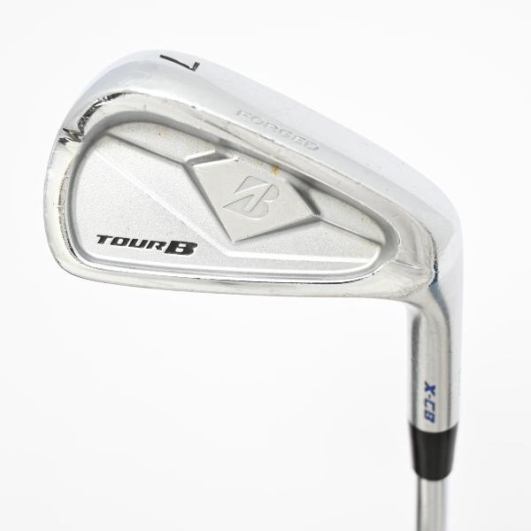商品説明シャフトN.S.PRO MODUS3 TOUR 105ロフト25フレックスS左右右用長さ38重量(g)404±バランスD2.5±程度Dヘッドカバー無付属品無グリップ-グリップ程度汚れ・消耗在庫店舗ネット店セット内容6本:#5 #6 #7 #8 #9 PW備考＃7：グリップ接着不良、グリップエンドに余り有。グリップ異種混在。全番手：シャフト錆浮き有。商品の程度についてAメーカーフィルムで保護されていて使用痕跡が全く見られない状態Bバックフェース・シャフト・ソール・フェースに目立たない傷はあるが、全体的にきれいな状態Cバックフェース・シャフトソール・フェースに擦り傷・当たり傷など使用感のある傷が見られる状態Dバックフェース・シャフト・ソール・フェースに大きな擦り傷・当たり傷が見られる状態E全体的に汚く見える状態(使用に問題はございません)注意事項・注文手続き完了後の内容変更・キャンセル・交換・返品はお受けできません。あらかじめご了承ください。・ゴルフガレージ店頭でも販売しておりますので、タイミングによっては店頭完売によりご用意できない場合もございます。・重量・バランスについては弊社実測値です。・長さは、メーカーによって測定方法が異なるため、シャフト改造の痕跡が認められない場合、実測値が近似値であればメーカー公表値を表示しています。※アイアンセットの場合は、主に5番アイアンの長さを表示しています。中古