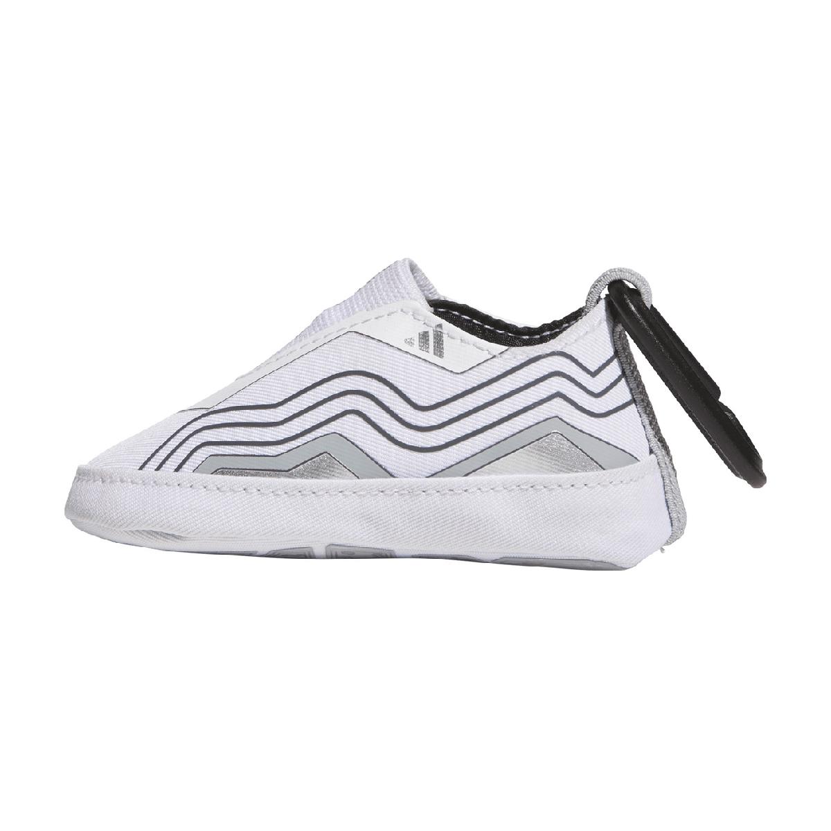 コードカオス シューズ型 ボールケースアディダス / Adidas商品の特徴CODECHAOS FOOTWEARの形状をそのままベールケースに。ボール2個用。素材ポリエステルサイズバリエーションW12.5×H6×D5.5cm、2個収納可能製造国ベトナムシーズン2026年モデル26fwacc adccwa