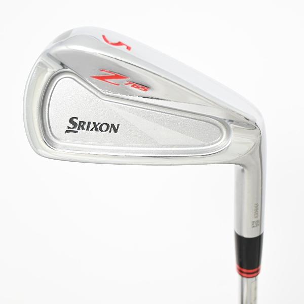 商品説明シャフトN.S.PRO 1050GHロフト25フレックスS左右右用長さ38重量(g)437±バランスD1±程度CDヘッドカバー無付属品無グリップ-グリップ程度やや汚れ在庫店舗横浜上永谷店セット内容6本:#5 #6 #7 #8 #9 PW備考#6-#9:シャフト表記印刷剥がれ。ソケット、刻印：レッド。#8：グリップ側シャフト塗装剥がれ有。出荷予定時期通常2日後に出荷商品の程度についてAメーカーフィルムで保護されていて使用痕跡が全く見られない状態Bバックフェース・シャフト・ソール・フェースに目立たない傷はあるが、全体的にきれいな状態Cバックフェース・シャフトソール・フェースに擦り傷・当たり傷など使用感のある傷が見られる状態Dバックフェース・シャフト・ソール・フェースに大きな擦り傷・当たり傷が見られる状態E全体的に汚く見える状態(使用に問題はございません)注意事項・注文手続き完了後の内容変更・キャンセル・交換・返品はお受けできません。あらかじめご了承ください。・ゴルフガレージ店頭でも販売しておりますので、タイミングによっては店頭完売によりご用意できない場合もございます。・重量・バランスについては弊社実測値です。・長さは、メーカーによって測定方法が異なるため、シャフト改造の痕跡が認められない場合、実測値が近似値であればメーカー公表値を表示しています。※アイアンセットの場合は、主に5番アイアンの長さを表示しています。中古