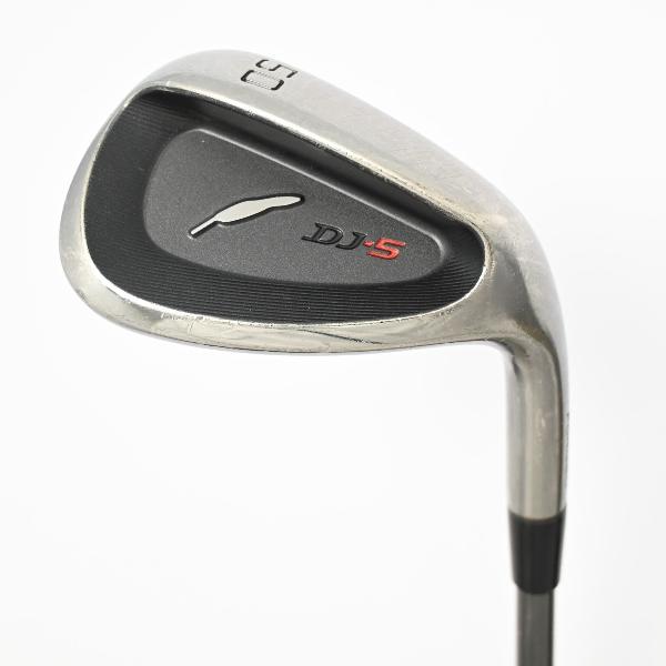 商品説明シャフトN.S.PRO DS-91w BKロフト50-06フレックスWEDGE左右右用長さ35.25重量(g)439±バランスD0±程度CDヘッドカバー無付属品無グリップ-グリップ程度汚れ・消耗在庫店舗港北ニュータウン店備考出荷予定時期通常2日後に出荷商品の程度についてAメーカーフィルムで保護されていて使用痕跡が全く見られない状態Bバックフェース・シャフト・ソール・フェースに目立たない傷はあるが、全体的にきれいな状態Cバックフェース・シャフトソール・フェースに擦り傷・当たり傷など使用感のある傷が見られる状態Dバックフェース・シャフト・ソール・フェースに大きな擦り傷・当たり傷が見られる状態E全体的に汚く見える状態(使用に問題はございません)注意事項・注文手続き完了後の内容変更・キャンセル・交換・返品はお受けできません。あらかじめご了承ください。・ゴルフガレージ店頭でも販売しておりますので、タイミングによっては店頭完売によりご用意できない場合もございます。・重量・バランスについては弊社実測値です。・長さは、メーカーによって測定方法が異なるため、シャフト改造の痕跡が認められない場合、実測値が近似値であればメーカー公表値を表示しています。※アイアンセットの場合は、主に5番アイアンの長さを表示しています。中古