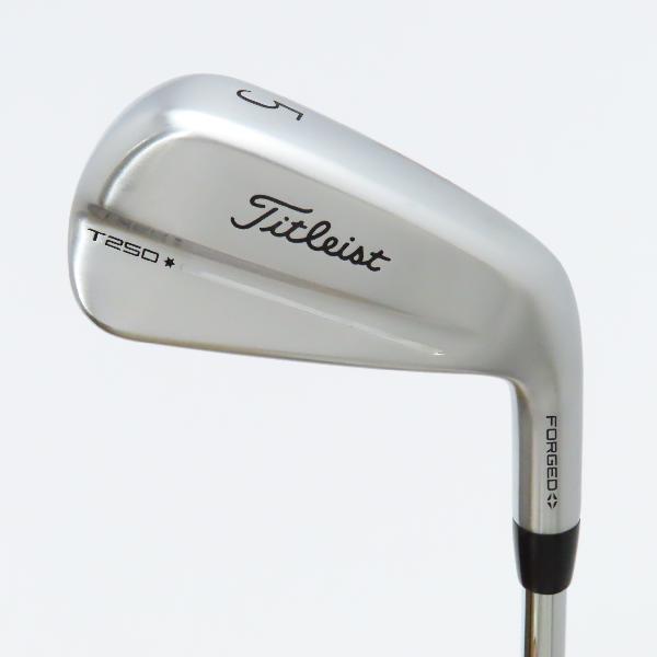 商品説明シャフトN.S.PRO MODUS3 TOUR 105ロフト27フレックスS左右-長さ37.5重量(g)412±バランスD0.5±程度BCヘッドカバー無付属品無グリップ-グリップ程度やや汚れ在庫店舗西葛西店セット内容6本:#5 #6 #7 #8 #9 PW備考出荷予定時期通常2日後に出荷商品の程度についてAメーカーフィルムで保護されていて使用痕跡が全く見られない状態Bバックフェース・シャフト・ソール・フェースに目立たない傷はあるが、全体的にきれいな状態Cバックフェース・シャフトソール・フェースに擦り傷・当たり傷など使用感のある傷が見られる状態Dバックフェース・シャフト・ソール・フェースに大きな擦り傷・当たり傷が見られる状態E全体的に汚く見える状態(使用に問題はございません)注意事項・注文手続き完了後の内容変更・キャンセル・交換・返品はお受けできません。あらかじめご了承ください。・ゴルフガレージ店頭でも販売しておりますので、タイミングによっては店頭完売によりご用意できない場合もございます。・重量・バランスについては弊社実測値です。・長さは、メーカーによって測定方法が異なるため、シャフト改造の痕跡が認められない場合、実測値が近似値であればメーカー公表値を表示しています。※アイアンセットの場合は、主に5番アイアンの長さを表示しています。中古
