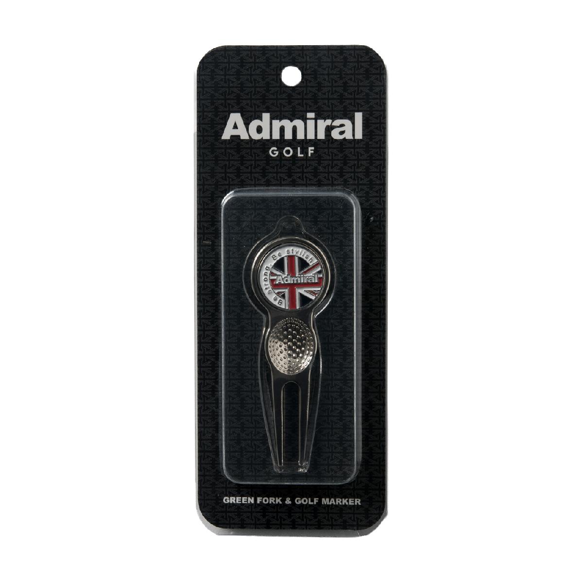 ユニオンジャック グリーンフォーク＆マーカーアドミラル / Admiral商品の特徴グリーンフォークとマーカーが一体となったグリーンフォークマーカー。ポケットに入れても見つけやすく、ラウンド中の取り出しもスムーズに行える設計。マーカー部分にはAdmiralを象徴するユニオンジャックとランパントを両面にあしらい、さりげない存在感を演出している。素材メタル製造国中国セット内容グリーンフォーク×1、マーカー×1サイズバリエーション【マーカー】直径2.5cm、【グリーンフォーク】縦8.5cmシーズン2026年モデル26fwacc couponspecialbag