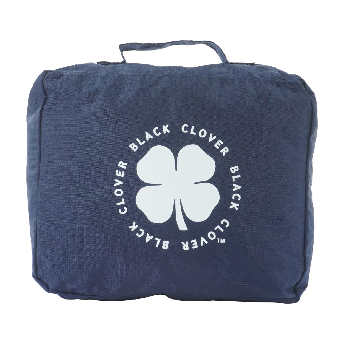 オリジナルランドリーバッグブラック クローバー / BLACK CLOVER商品の特徴「ORIGINAL LAUNDRY BAG」使いやすさと軽さを兼ね備えた、マルチユースバッグ日常からゴルフシーンまで幅広く活躍する、オリジナルランドリーバッグ。軽量で耐久性に優れたナイロン100％素材を使用し、メッシュを一面に使用したデザインにより、濡れた衣類や使用後のウェアも気軽に収納できます。程よいサイズ感で、ランドリーバッグとしてはもちろん、ジム・旅行・ゴルフラウンド時の着替え入れやサブバッグとしても便利です。シンプルなデザインは、シーンや性別を問わずお使いいただけます。特長：ナイロン100％素材で軽量かつ丈夫シンプルで使い勝手の良いワンコンパートメント仕様ランドリー・ジム・旅行など多用途に対応折りたたんでコンパクトに持ち運び可能サイズ縦：約25cm横：約30cm深さ：約9cm素材：ナイロン100％原産国：中国素材本体：ナイロンサイズバリエーション縦約25×横約30×深さ約9cm製造国中国シーズン2026年モデル26ssacc