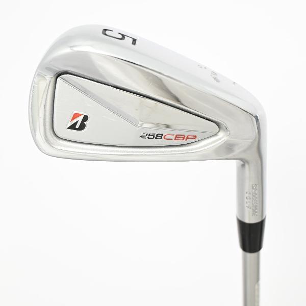 商品説明シャフトDiamana iB65ロフト23.5フレックスS左右右用長さ38.5重量(g)368±バランスD2±程度CDヘッドカバー無付属品無グリップ-グリップ程度やや汚れ在庫店舗港北ニュータウン店セット内容6本:#5 #6 #7 #8 #9 PW備考＃5：ソールに削れ傷有。出荷予定時期通常2日後に出荷商品の程度についてAメーカーフィルムで保護されていて使用痕跡が全く見られない状態Bバックフェース・シャフト・ソール・フェースに目立たない傷はあるが、全体的にきれいな状態Cバックフェース・シャフトソール・フェースに擦り傷・当たり傷など使用感のある傷が見られる状態Dバックフェース・シャフト・ソール・フェースに大きな擦り傷・当たり傷が見られる状態E全体的に汚く見える状態(使用に問題はございません)注意事項・注文手続き完了後の内容変更・キャンセル・交換・返品はお受けできません。あらかじめご了承ください。・ゴルフガレージ店頭でも販売しておりますので、タイミングによっては店頭完売によりご用意できない場合もございます。・重量・バランスについては弊社実測値です。・長さは、メーカーによって測定方法が異なるため、シャフト改造の痕跡が認められない場合、実測値が近似値であればメーカー公表値を表示しています。※アイアンセットの場合は、主に5番アイアンの長さを表示しています。中古