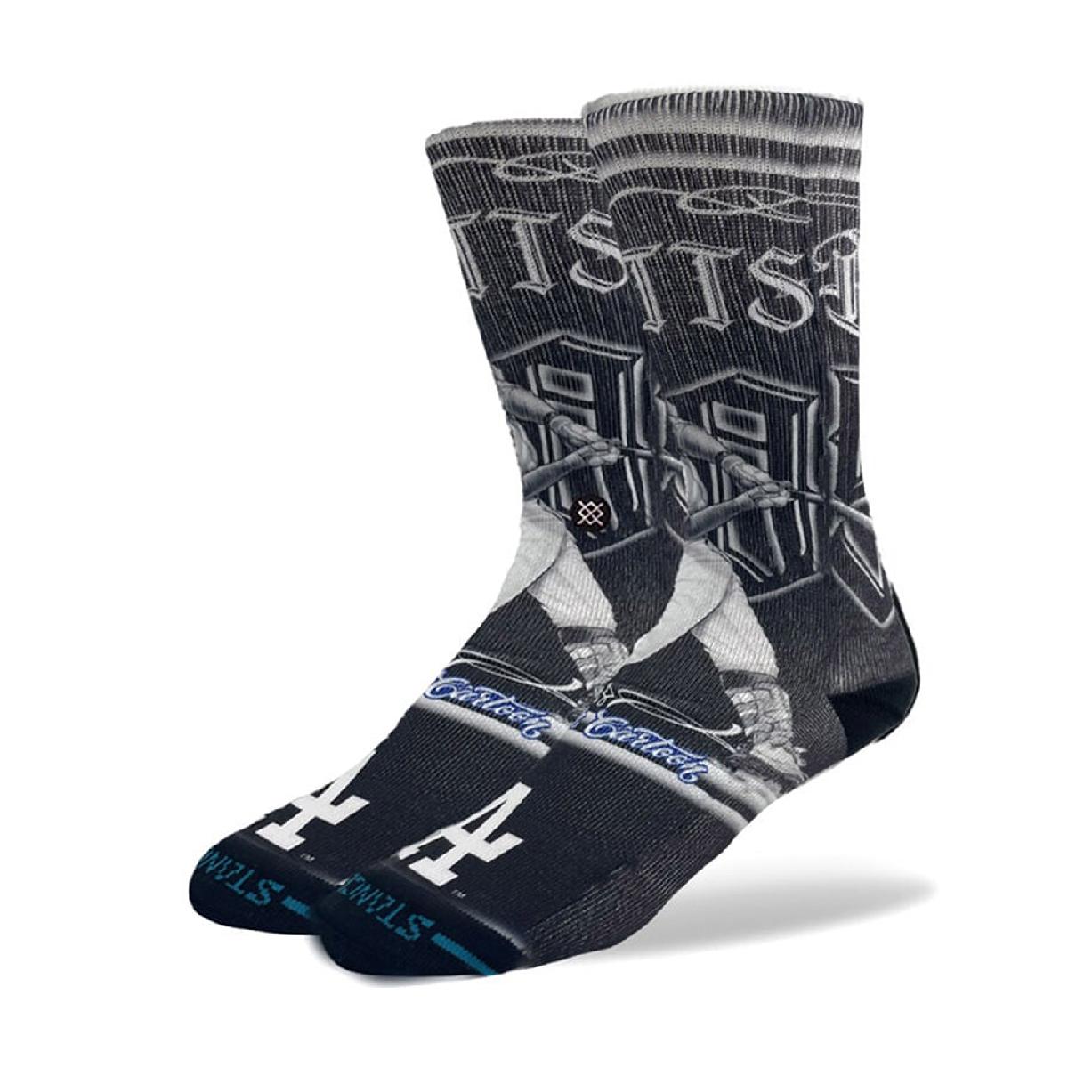 BETTS CARTOON クルーソックススタンス / STANCE商品の特徴●MisterCartoon×Dodgers(ミスターカートゥーン×ドジャース)コラボモデル●スタイル：クルー●素材：ポリブレンドLA出身のMisterCartoon(ミスター・カートゥーン)は、ローライダー・カルチャー、ヒップホップ、ファインアート、ファッションなど、幅広く世界的影響力を持つ伝説的タトゥーアーティストとMLBロサンゼルス・ドジャース所属、身長は175センチとメジャーリーガーの中では小柄だが、メジャー屈指の運動能力誇るムーキー・ベッツとのコラボレーションモデル。肌触りの良い滑らかな素材と深いヒールポケットが足のラインに心地よくフィットし、踵とつま先部分に施された強化加工が優れた耐久性を実現。スタンスならではの極上のフィット感と遊び心あふれるデザインでコーディネートにインパクトをプラスします。素材ポリエステル、コットン、ナイロン、ポリウレタンサイズバリエーションL(25.5-29cm)対象メンズ製造国中国シーズン2025年モデルbaseball gwbargainone gwbargainmallone gwbargaina