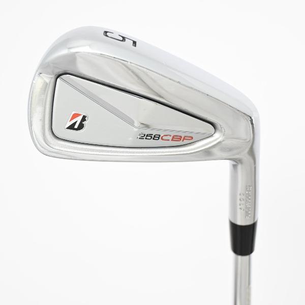 商品説明シャフトN.S.PRO MODUS3 TOUR 105 DUAL FLOWロフト23.5フレックスS左右右用長さ38.25重量(g)407±バランスD2.5±程度Cヘッドカバー無付属品無グリップ-グリップ程度汚れ・消耗在庫店舗港北ニュータウン店セット内容6本:#5 #6 #7 #8 #9 PW備考出荷予定時期通常2日後に出荷商品の程度についてAメーカーフィルムで保護されていて使用痕跡が全く見られない状態Bバックフェース・シャフト・ソール・フェースに目立たない傷はあるが、全体的にきれいな状態Cバックフェース・シャフトソール・フェースに擦り傷・当たり傷など使用感のある傷が見られる状態Dバックフェース・シャフト・ソール・フェースに大きな擦り傷・当たり傷が見られる状態E全体的に汚く見える状態(使用に問題はございません)注意事項・注文手続き完了後の内容変更・キャンセル・交換・返品はお受けできません。あらかじめご了承ください。・ゴルフガレージ店頭でも販売しておりますので、タイミングによっては店頭完売によりご用意できない場合もございます。・重量・バランスについては弊社実測値です。・長さは、メーカーによって測定方法が異なるため、シャフト改造の痕跡が認められない場合、実測値が近似値であればメーカー公表値を表示しています。※アイアンセットの場合は、主に5番アイアンの長さを表示しています。中古