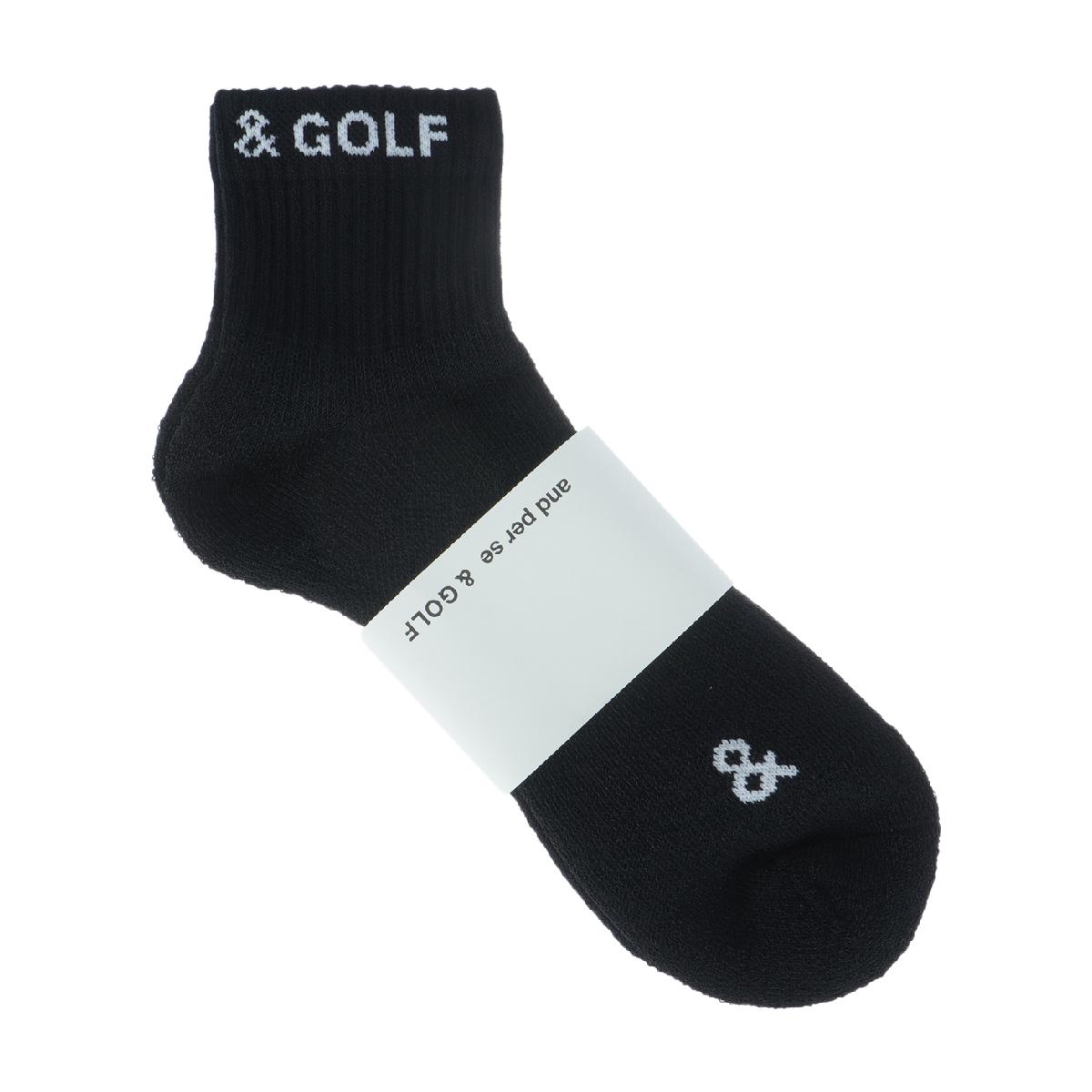 ペーパーファイバーアンクルソックスアンパスィ / and per se & GOLF商品の特徴used for YOUR LIFE＆GOLF.紙由来原料を混紡して編み上げられた、ドライなフィーリングが特長のゴルフ用ソックス。独特のザラつき感がある紙繊維ミックス糸は、吸湿性が高く肌離れもよいため、不快なベタつきやムレを軽減してドライ感が持続。通常のスポーツソックスに比べ5倍以上(当社比較)の強度を持ち、穴が開きにくい特性も備えています。履き口は肌あたりの優しいナイロン糸に切り替え。日常的なコーディネートにも合わせやすく、汎用性が高いアンクル丈。Paper Fiber Mix Jacquard knit／ジャカード編み素材ナイロン、分類外繊維(紙)、ポリエステル、綿、ポリウレタンサイズバリエーションワンサイズ(25-27cm)対象メンズ製造国日本シーズン2026年モデルssnew