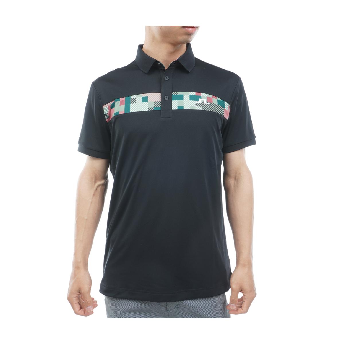 Bridger Tour プリント 柄半袖ポロシャツJ.リンドバーグ / J.LINDEBERG商品の特徴Bridger Tour Polo、TXジャージーを使用したパフォーマンスポロシャツ。胸元には今年のオーガスタマスターズのプリントインサートとシリコンブリッジロゴを配置。ボタンプラケット、リブ袖、ツインニードルステッチで仕上げた裾が特徴。コンテンポラリーなデザインが、ゴルフプレーにおける動きやすさを追求。高機能素材がアスリートのパフォーマンスを支え、グリーン上で他を圧倒するオーラを放つ。素材ポリエステル100％洗濯仕様手洗い可、ドライ不可サイズバリエーション44、46、48、50対象メンズ製造国インドネシアシーズン2026年春夏モデル【GDO計測実寸値】(cm)44:着丈73.5、ゆき丈42.5、身幅5146:着丈74.5、ゆき丈44.5、身幅5548:着丈76.5、ゆき丈46.5、身幅5750:着丈77、ゆき丈47.5、身幅60※伸縮素材やデザインによってメーカー公表推奨サイズより実寸値が小さい場合がございます。※実際に採寸した数値を掲載しております。商品タグにはメーカー推奨サイズ（想定しているボディサイズ）が記載されており、実寸とは異なりますのでご注意ください。【実寸計測箇所】着丈 ：後ろ襟ぐり（襟の付け根）中央から後身頃裾口までの長さゆき丈：後ろ襟ぐり（襟の付け根）中央から肩先を通り袖口までの長さ身幅 ：脇部袖の付け根左右両端の長さウエスト(A)：履き口左右両端の長さを2倍ウエスト(B)：内股合わせ（※）から股上前面へ20cmの地点の左右両端の長さを2倍ヒップ ：内股合わせ（※）から股上前面へ15cmの地点の左右両端の長さを2倍股上 ：内股合わせ（※）から履き口上端までの長さ股下 ：内股合わせ（※）から内股の縫い目に沿った裾口までの長さわたり幅 ：内股合わせ（※）から水平方向に外側へ端まで結んだ長さ(※)パンツの股部分の左右の分かれ目の起点※GDO独自の採寸方法により計測を行っておりますため、多少の誤差が生じる場合がございます。ssnew jltour 26sspolo 26sscs twobuythreebuy 26salesslogin