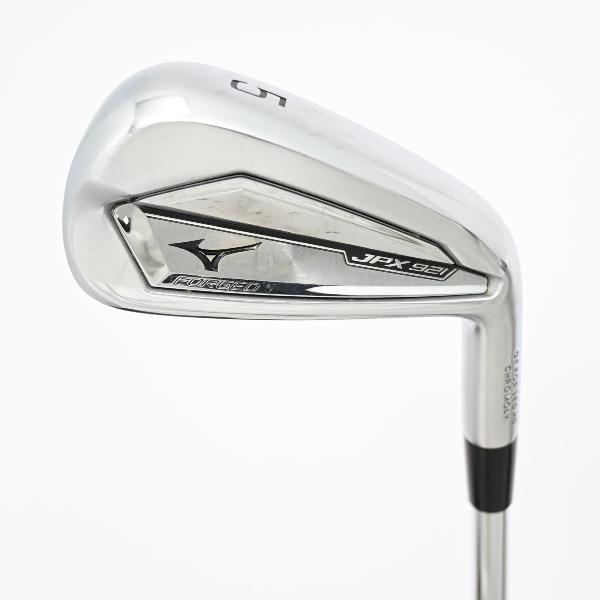 商品説明シャフトN.S.PRO MODUS3 TOUR 105ロフト24フレックスS左右右用長さ37.75重量(g)409±バランスD2±程度Cヘッドカバー無付属品無グリップ-グリップ程度やや汚れ在庫店舗ネット店セット内容6本:#5 #6 #7 #8 #9 PW備考商品の程度についてAメーカーフィルムで保護されていて使用痕跡が全く見られない状態Bバックフェース・シャフト・ソール・フェースに目立たない傷はあるが、全体的にきれいな状態Cバックフェース・シャフトソール・フェースに擦り傷・当たり傷など使用感のある傷が見られる状態Dバックフェース・シャフト・ソール・フェースに大きな擦り傷・当たり傷が見られる状態E全体的に汚く見える状態(使用に問題はございません)注意事項・注文手続き完了後の内容変更・キャンセル・交換・返品はお受けできません。あらかじめご了承ください。・ゴルフガレージ店頭でも販売しておりますので、タイミングによっては店頭完売によりご用意できない場合もございます。・重量・バランスについては弊社実測値です。・長さは、メーカーによって測定方法が異なるため、シャフト改造の痕跡が認められない場合、実測値が近似値であればメーカー公表値を表示しています。※アイアンセットの場合は、主に5番アイアンの長さを表示しています。中古 pricedown