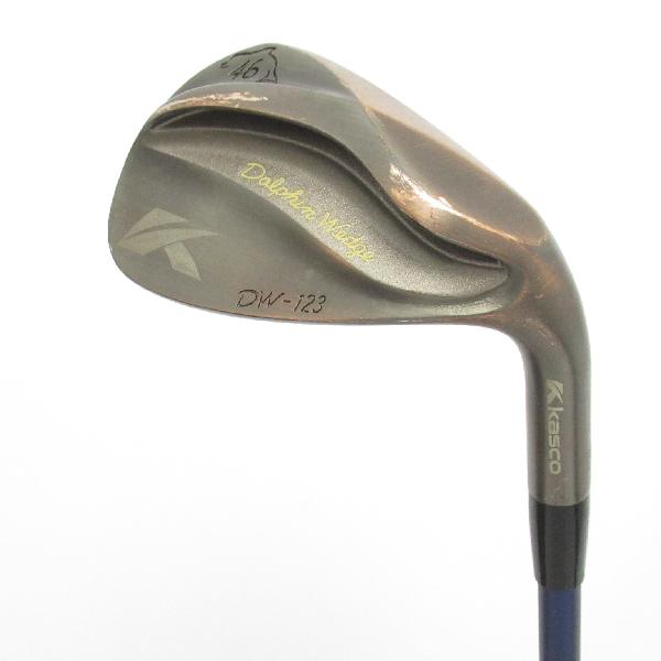 商品説明シャフトDolphin DP-231ロフト46フレックスL左右右用長さ34.25重量(g)377±バランスC4±程度Cヘッドカバー無付属品無グリップ-グリップ程度良在庫店舗ネット店備考商品の程度についてAメーカーフィルムで保護されていて使用痕跡が全く見られない状態Bバックフェース・シャフト・ソール・フェースに目立たない傷はあるが、全体的にきれいな状態Cバックフェース・シャフトソール・フェースに擦り傷・当たり傷など使用感のある傷が見られる状態Dバックフェース・シャフト・ソール・フェースに大きな擦り傷・当たり傷が見られる状態E全体的に汚く見える状態(使用に問題はございません)注意事項・注文手続き完了後の内容変更・キャンセル・交換・返品はお受けできません。あらかじめご了承ください。・ゴルフガレージ店頭でも販売しておりますので、タイミングによっては店頭完売によりご用意できない場合もございます。・重量・バランスについては弊社実測値です。・長さは、メーカーによって測定方法が異なるため、シャフト改造の痕跡が認められない場合、実測値が近似値であればメーカー公表値を表示しています。※アイアンセットの場合は、主に5番アイアンの長さを表示しています。中古