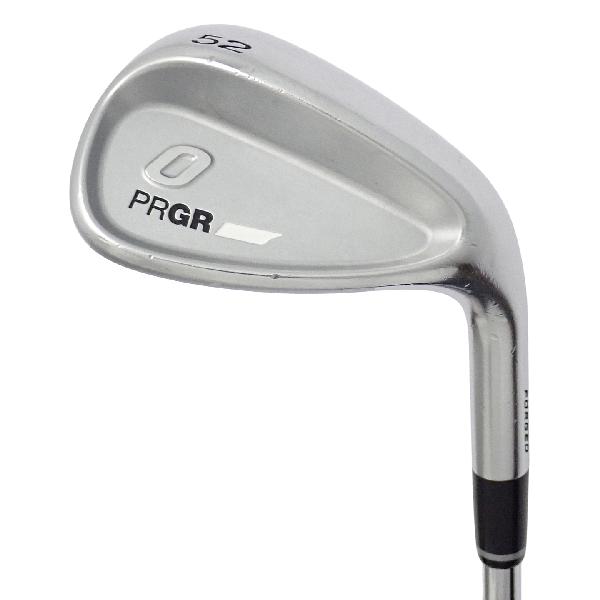 商品説明シャフトN.S.PRO MODUS3 TOUR 105ロフト52フレックスS左右右用長さ35重量(g)453±バランスD3±程度Cヘッドカバー無付属品無グリップ-グリップ程度良在庫店舗横浜上永谷店備考バンス：18.5°。出荷予定時期通常2日後に出荷商品の程度についてAメーカーフィルムで保護されていて使用痕跡が全く見られない状態Bバックフェース・シャフト・ソール・フェースに目立たない傷はあるが、全体的にきれいな状態Cバックフェース・シャフトソール・フェースに擦り傷・当たり傷など使用感のある傷が見られる状態Dバックフェース・シャフト・ソール・フェースに大きな擦り傷・当たり傷が見られる状態E全体的に汚く見える状態(使用に問題はございません)注意事項・注文手続き完了後の内容変更・キャンセル・交換・返品はお受けできません。あらかじめご了承ください。・ゴルフガレージ店頭でも販売しておりますので、タイミングによっては店頭完売によりご用意できない場合もございます。・重量・バランスについては弊社実測値です。・長さは、メーカーによって測定方法が異なるため、シャフト改造の痕跡が認められない場合、実測値が近似値であればメーカー公表値を表示しています。※アイアンセットの場合は、主に5番アイアンの長さを表示しています。中古