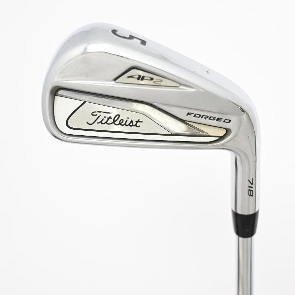 商品説明シャフトAMT TOUR WHITEロフト26フレックスS200左右右用長さ38重量(g)411±バランスD2.5±程度Dヘッドカバー無付属品無グリップ-グリップ程度汚れ・消耗在庫店舗横浜上永谷店セット内容7本:#4 #5 #6 #7 #8 #9 PW備考全番手：シャフト錆浮き有。グリップ異種混在。出荷予定時期通常2日後に出荷商品の程度についてAメーカーフィルムで保護されていて使用痕跡が全く見られない状態Bバックフェース・シャフト・ソール・フェースに目立たない傷はあるが、全体的にきれいな状態Cバックフェース・シャフトソール・フェースに擦り傷・当たり傷など使用感のある傷が見られる状態Dバックフェース・シャフト・ソール・フェースに大きな擦り傷・当たり傷が見られる状態E全体的に汚く見える状態(使用に問題はございません)注意事項・注文手続き完了後の内容変更・キャンセル・交換・返品はお受けできません。あらかじめご了承ください。・ゴルフガレージ店頭でも販売しておりますので、タイミングによっては店頭完売によりご用意できない場合もございます。・重量・バランスについては弊社実測値です。・長さは、メーカーによって測定方法が異なるため、シャフト改造の痕跡が認められない場合、実測値が近似値であればメーカー公表値を表示しています。※アイアンセットの場合は、主に5番アイアンの長さを表示しています。中古