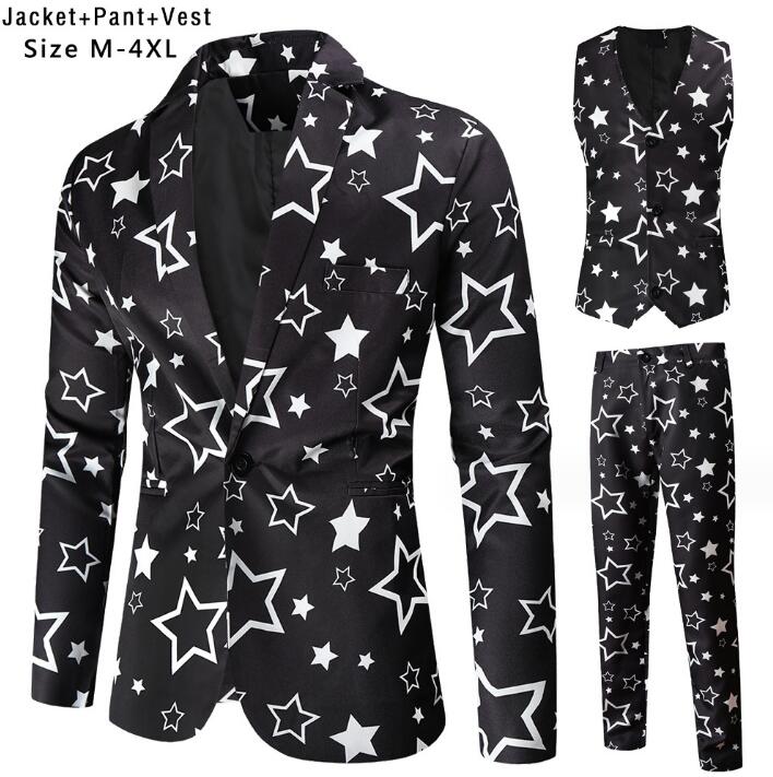 ITEM INFORMATION【商品詳細】【商品詳細】3点セット:コート+パンツ+ベストクリスマスパーティー、カラオケ、マジック、司会などステージ衣装としてご愛用頂いている定番のスタイル♪コートM バスト110 肩幅44 着丈72 袖丈63L バスト114 肩幅46 着丈74 袖丈64XL バスト118 肩幅48 着丈76 袖丈65XXL バスト122 肩幅50 着丈78 袖丈663XL バスト126 肩幅52 着丈80 袖丈674XL バスト130 肩幅54 着丈82 袖丈68ベストM バスト104 肩幅34 着丈62L バスト108 肩幅36 着丈64XL バスト112 肩幅38 着丈66XXL バスト116 肩幅40 着丈683XL バスト120 肩幅42 着丈704XL バスト124 肩幅44 着丈72パンツM ウェスト88 ヒップ108 ズボン丈104L ウェスト92 ヒップ112 ズボン丈106XL ウェスト96 ヒップ116 ズボン丈108XXL ウェスト100 ヒップ120 ズボン丈1103XL ウェスト104 ヒップ124 ズボン丈1124XL ウェスト108 ヒップ128 ズボン丈114写真色ポリエステル その他 ※お取り扱い方法:手洗いおすすめ致します(40℃を限度)塩素系及び酸素系の漂白剤の使用禁止 日陰のつり干しが良いアイロン仕上げ禁止洗濯機不可注意事項:※サイズは平置き手採寸サイズとなります。素人が図る為若干の誤差は御座いますが、ご理解の程宜しくお願い致します。 ※製造中により、商品において色や柄、縫製など多少のほつれ等が生じる場合がございます。神経質の方はご購入をお控え下さい※モデルに使用している小物、アクセサリ等は商品内容に含まれません。在庫管理や発送上の状況により商品がシワになる場合が御座いますので、予めご了承下さい。※商品の在庫状況は更新するように努力しておりますが、在庫切れの際はご理解をいただきますようお願いいたします。安心保障:不良品の場合、弊社負担で交換・返品対応いたします一週間以内サイズ・色交換可能(送料生じることがあります)お客様都合より返品受付できない場合がございます(ドレスや舞台衣装、原則として交換可能、返品不可)イメージ違いよりの返品は受付できない場合がございますメンズ舞台スーツ クリスマススーツ 星 メンズファッション 特集 コート コート+パンツ M L XL XXL 3XL 4XL