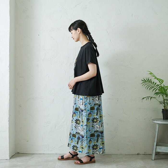 花瓶刺繍Tシャツ レディース トップス 半袖 大人の ナチュラル カジュアル イマゴ かわいい