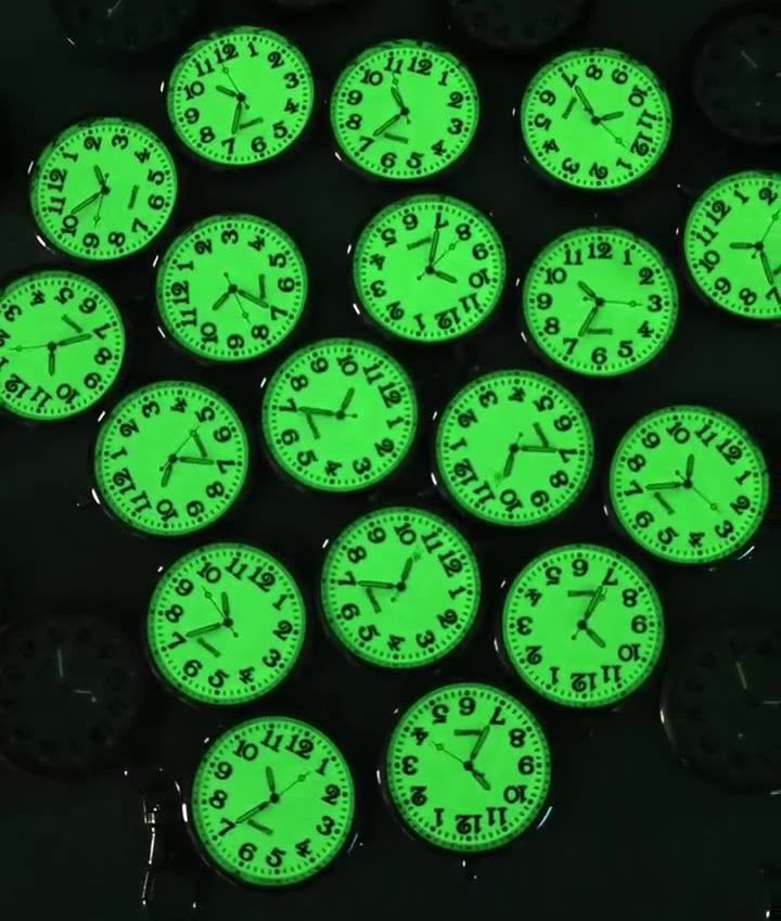 送料無料 懐中時計 キーホルダー ナースウォッチ ナース時計 学生 蓄光 ナース 夜光 ミニ コンパクト 小さい キッズ 子供 子ども ナスカン アナログ 吊り下げ かわいい おしゃれ レディース メンズ