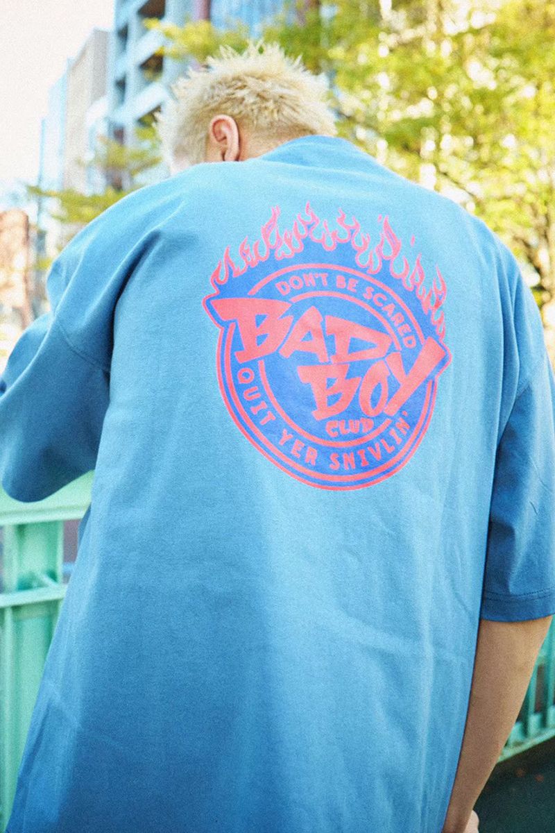 BAD BOY (obh{[C) FIREPATTERN LOGO PRINT Tee L.BLUE