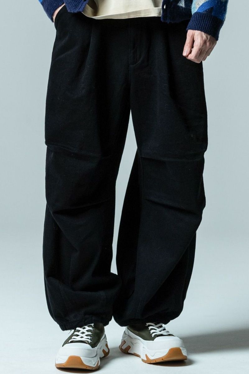 glamb (グラム) GB0323/P06 : Knee Tuck Denim BLACK