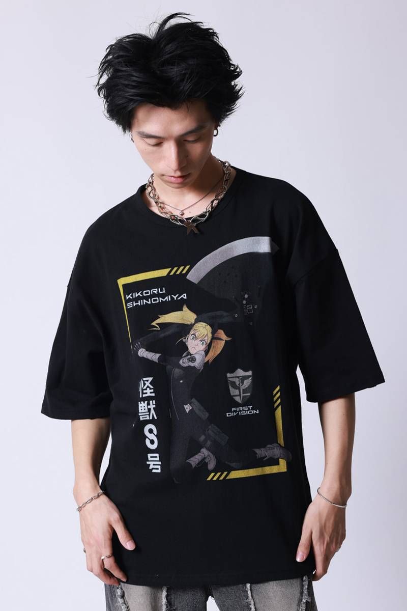 怪獣8号 × P.N UNDERGROUND 四ノ宮キコル ダメージ TEE - Black