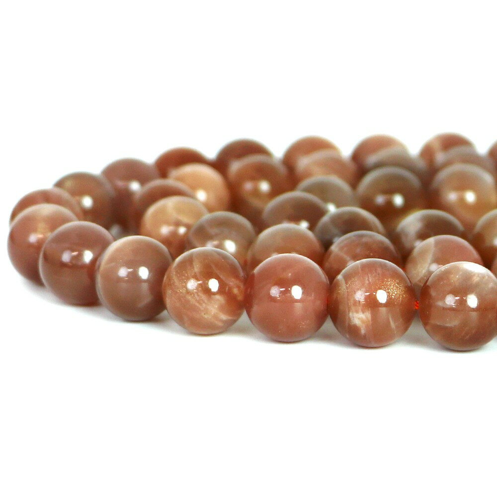 【ビーズサイズ】12mm 【形】丸玉 【連の長さ】約38〜40cm ※ビーズサイズは0.5mm前後の誤差がある場合がございます 【商品説明】 ムーンストーンは長石（ちょうせき）ヘルドスパーという鉱物のグループになります 長石は長い形の結晶からつけられた和名となります ちなみに英名のヘルドスパーの由来はドイツ語の「フェルトシュパート（畑の石）」から来ているといわれております 長石は含有する成分によっても多く分類され、カリウムを含む「カリ長石」、ナトリウムを含む「曹長石」、カルシウムを含む「灰長石」などがあります 長石の同じグループの天然石にはラブラドライト、サンストーン、アマゾナイトなどがあります ムーンストーンは和名では月長石（げっちょうせき）といいます 主な産出国はブラジル、インド、マダガスカル、スリランカ、タンザニアなどとなります ムーンストーンの特徴の一つで「シラー効果」といい見る角度によってギラリと光り輝く現象があります またカラーバリエーションも多くホワイト、オレンジ、グレーなどがあります 品質の高いものは澄んだ透明感があり青く輝きを放つ「ロイヤルブルームーンストーン」などもあります ムーンストーンは常にストーンアクセサリーの中ではセンターポジションをキープしている天然石といえるでしょう お好みの天然石を使ってあなただけのオリジナルアクセサリーを作ってみませんか？ ＊こちらの商品はビーズが連なった1連（1本）の商品となります 【パワーストーン】 6月の誕生石ムーンストーン 月の光が閉じ込められた石といわれ、古代インドでは「聖なる石」として身に着けていたといわれます 自身の潜在能力を引き出し予知能力を鋭くし危険から身を守る護符としても良いといわれています また中世ヨーロッパでは恋人達が互いにムーンストーンを贈り、愛を深める風習があったともいわれます 「恋愛成就」のお守り石としてもよいでしょう 【配送につきまして】 ●メール便：送料250円（お買い物合計金額3,000円以上で1通分送料無料） ・ヤマト運輸ネコポスでのお届けとなります ・宅配便同様のお届け日数（翌日〜3日程度での配達）＊一部地域を除く ・ご自宅のポストへのお届けとなります（ご登録のお名前がポストへ記載があることをご確認お願い致します） ・大きさ（上限A4サイズ）：縦31.2cm、横22.8cm、厚さ2.5cm、重さ1kg以内 ※後払い（商品到着後コンビニなどでのお支払い）はご利用頂けます ※代引き決済はできません ※配送日時指定不可 ※発送後の住所変更はできませんので予めご注意ください ※商品紛失などの補償は基本的にございません ●宅配便：送料は配達地域によって異なります（お買い物合計金額3,980円以上で送料無料） ・佐川急便でのお届けとなります ・ドライバーによる手渡しでのお届け ・代引き決済はドライバーへ代金のお支払が可能となります （代引き手数料330円） ・配送日時指定可能 ※初回お届けより1週間以上お受け取りになられない場合は持ち戻りとなり返送となります 返送による送料は運送会社の定価送料を実費ご負担いただくことになりますので 予めご注意くださいますようお願い申し上げます ※当店の判断で日本郵便（レターパック）で発送させていただく場合もございます 予めご了承のほどお願い申し上げます2