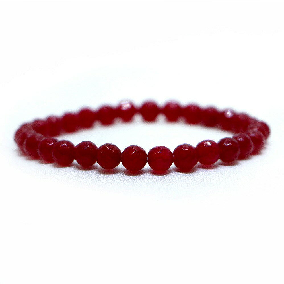 【ビーズサイズ】6mm 【腕回りサイズ】ご自身の腕回りサイズを計測いただき、ブレスレットサイズ（内径）からお選びください ＊ブレスレットサイズ（内径）は腕回りサイズ+1cmがおすすめのサイズとなります 【形】カット ＊ビーズサイズは0.5mm前後の誤差がある場合がございます 【商品説明】 カラージェードの単連ブレスレットになります こちらの商品ではニュージェード、軟玉（なんぎょく）を紹介させていただきます 中国では翡翠の腕輪などは先祖から受け継がれるほど高価で神聖に扱われる品であります その天然石の材質は本翡翠でジェダイトジェードといい硬玉（こうぎょく）ともいわれます 発見当時はビルマ（現在のミャンマー）で鮮やかなグリーン調の透明度の高いものは大変希少価値も高く一粒でも高額なものとなります 本商品のニュージェードは中国では通称、玉（ぎょく）といわれ、サーペンティンの一種となります ジェードという同じようなネーミングで真逆の価値観の天然石ですが加工も容易でカラーバリエーションも大変豊富にそろうことから カジュアルなアクセサリービーズとして幅広く利用されております ※商品ページ画像最後の2枚は当店取り扱いのビーズとなります ご注文後当店作成担当スタッフがビーズよりブレスレットを作成させていただきます （不良品以外の返品交換はお受けできませんので予めご了承の程お願いいたします） 【パワーストーンとして】 機転が働き、多くの知恵を授け、学業成就・商売繁盛のお守りに良いといわれます 【配送につきまして】 ●メール便：送料250円（お買い物合計金額3,000円以上で1通分送料無料） ・ヤマト運輸ネコポスでのお届けとなります ・宅配便同様のお届け日数（翌日〜3日程度での配達）＊一部地域を除く ・ご自宅のポストへのお届けとなります（ご登録のお名前がポストへ記載があることをご確認お願い致します） ・大きさ（上限A4サイズ）：縦31.2cm、横22.8cm、厚さ2.5cm、重さ1kg以内 ※後払い（商品到着後コンビニなどでのお支払い）はご利用頂けます ※代引き決済はできません ※配送日時指定不可 ※発送後の住所変更はできませんので予めご注意ください ※商品紛失などの補償は基本的にございません ●宅配便：送料は配達地域によって異なります（お買い物合計金額3,980円以上で送料無料） ・佐川急便でのお届けとなります ・ドライバーによる手渡しでのお届け ・代引き決済はドライバーへ代金のお支払が可能となります （代引き手数料330円） ・配送日時指定可能 ※初回お届けより1週間以上お受け取りになられない場合は持ち戻りとなり返送となります 返送による送料は運送会社の定価送料を実費ご負担いただくことになりますので 予めご注意くださいますようお願い申し上げます ※当店の判断で日本郵便（レターパック）で発送させていただく場合もございます 予めご了承のほどお願い申し上げます　