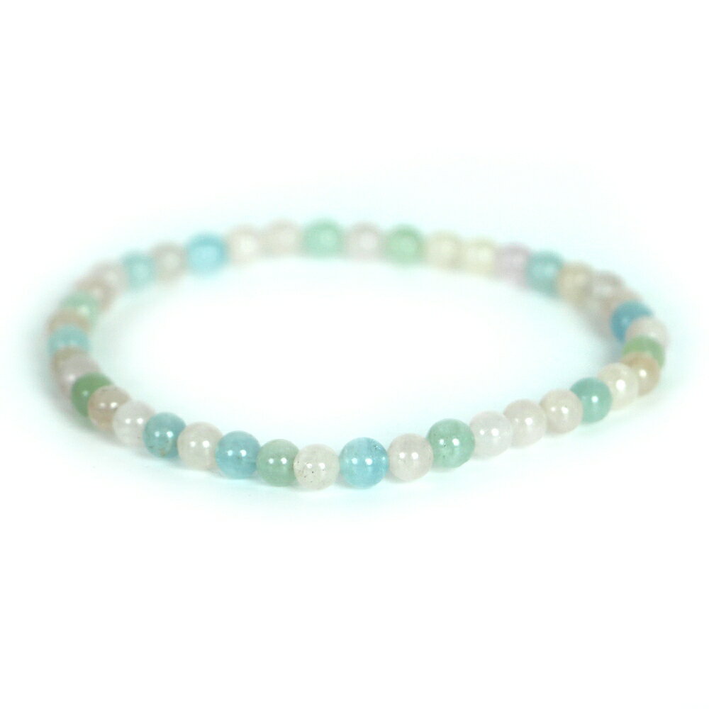【ビーズサイズ】4mm 【腕回りサイズ】ご自身の腕回りサイズを計測いただき、ブレスレットサイズ（内径）からお選びください ＊ブレスレットサイズ（内径）は腕回りサイズ+1cmがおすすめのサイズとなります 【形】丸玉 ＊ビーズサイズは0.5mm前後の誤差がある場合がございます 【商品説明】 ベリルの単連ブレスレットになります ベリルは含有成分が異なることによって色も異なり、通称名も区別されている鉱物となります 水色のものをアクアマリン 緑色をエメラルド ピンク色をモルガナイト 赤色をレッドベリル 黄色をゴールデンベリル、イエローベリル 無色をゴジュナイトといいます 鉱物名は「緑柱石（りょくちゅうせき）」となります 主な産地はブラジル、コロンビア、ロシア、アフガニスタンなどになります ベリルの語源はギリシャ語「beryllos」で、「海のような青緑色の高貴な石」という意味があるといわれております 本品はカラフルなベリルが集まった、いわゆるベリルセットになります カラフルなアクセサリーを楽しんでみてはいかがでしょうか ※商品ページ画像最後の2枚は当店取り扱いのビーズとなります ご注文後当店作成担当スタッフがビーズよりブレスレットを作成させていただきます （不良品以外の返品交換はお受けできませんので予めご了承の程お願いいたします） 【パワーストーンとして】 ベリルは心穏やかにし、不安や心配事を取り除きストレスから解放してくれるといわれるます 心を癒してくれるヒーリングストーンとして、人間関係、コミニケション向上のお守りとしておすすめのパワーストーンとなります 【配送につきまして】 ●メール便：送料250円（お買い物合計金額3,000円以上で1通分送料無料） ・ヤマト運輸ネコポスでのお届けとなります ・宅配便同様のお届け日数（翌日〜3日程度での配達）＊一部地域を除く ・ご自宅のポストへのお届けとなります（ご登録のお名前がポストへ記載があることをご確認お願い致します） ・大きさ（上限A4サイズ）：縦31.2cm、横22.8cm、厚さ2.5cm、重さ1kg以内 ※後払い（商品到着後コンビニなどでのお支払い）はご利用頂けます ※代引き決済はできません ※配送日時指定不可 ※発送後の住所変更はできませんので予めご注意ください ※商品紛失などの補償は基本的にございません ●宅配便：送料は配達地域によって異なります（お買い物合計金額3,980円以上で送料無料） ・佐川急便でのお届けとなります ・ドライバーによる手渡しでのお届け ・代引き決済はドライバーへ代金のお支払が可能となります （代引き手数料330円） ・配送日時指定可能 ※初回お届けより1週間以上お受け取りになられない場合は持ち戻りとなり返送となります 返送による送料は運送会社の定価送料を実費ご負担いただくことになりますので 予めご注意くださいますようお願い申し上げます ※当店の判断で日本郵便（レターパック）で発送させていただく場合もございます 予めご了承のほどお願い申し上げます　