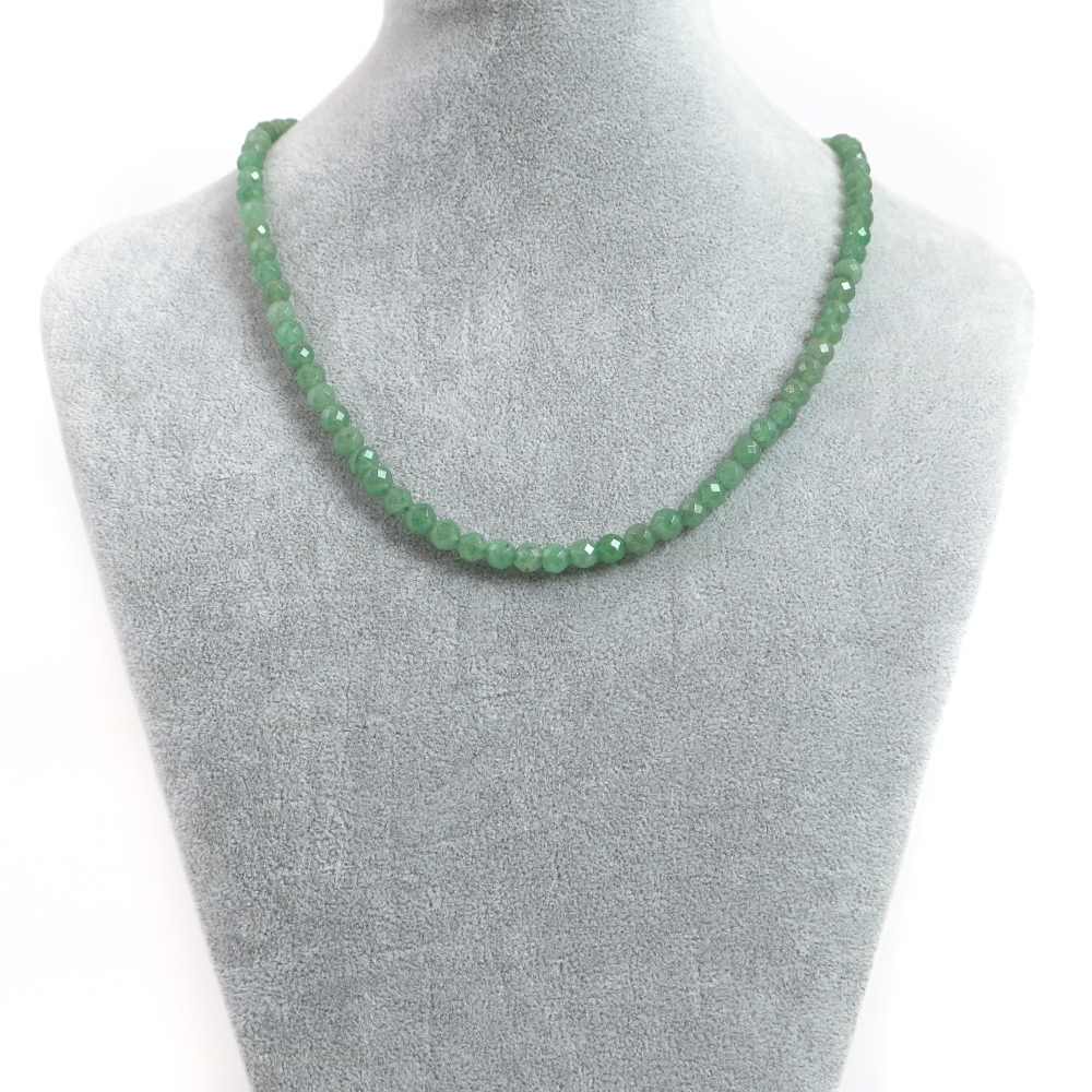 【ビーズサイズ】6mm 【形】カット 【全長】約45・50・55cm（ビーズ部分の長さ） ※ビーズサイズは0.5mm前後の誤差がある場合がございます 【マグネットサイズ】6mm ※ネックレスのサイズや磁気の強度のバランス、または在庫の都合などにより8mmに変更させていただく場合がございます ※カニカンへ変更ご希望の場合はセレクトボックスより「カニカンに変更する」をお選びください カニカンの色はマグネットカラーで選択されたものでご指定いただけます カニカンのサイズは約12mmのものとなります 【商品説明】 シンプルな天然石ビーズネックレスになります 長さは（約）45、50、55cmの3サイズよりお選びいただけます 留め具はステンレス製のマグネットタイプを使用しておりますので脱着がとても簡単です シルバーとゴールドの2色からお選びいただけます アベンチュリンは石英の一種で和名では砂金石、砂金石英と呼ばれております 産地としては主にインドやブラジルなどから産出されております アベンチュリンは硬度も高く色合いも濃淡があり 中には「アベンチュレッセンス」と呼ばれるキラキラとした内包物をもつ天然石でもあります 主にグリーン系のアベンチュリンが流通しておりますが他にもオレンジ、イエロー、ブラック系などの色合いもあります 産出量も多くカラーバリエーションも豊富なことからアクセサリーとしてカジュアルに使用されている天然石となります ※商品ページ画像最後の2枚は当店取り扱いのビーズとなります ご注文後当店作成担当スタッフがビーズよりネックレス加工させていただきます （不良品以外の返品交換はお受けできませんので予めご了承の程お願いいたします） 【パワーストーン】 アベンチュリンの石言葉「冷静沈着」「優しさ」「心の安心」にもあるように ストレスを和らげリラックスさせてくれる・企画力、洞察力をつけてくれるといわれます 産出量の多いインドのグリーンアベンチュリンは色も似ていることからインド翡翠とも呼ばれております そのことから5月の誕生石としても使用されております 【配送につきまして】 ●メール便：送料250円（お買い物合計金額3,000円以上で1通分送料無料） ・ヤマト運輸ネコポスでのお届けとなります ・宅配便同様のお届け日数（翌日〜3日程度での配達）＊一部地域を除く ・ご自宅のポストへのお届けとなります（ご登録のお名前がポストへ記載があることをご確認お願い致します） ・大きさ（上限A4サイズ）：縦31.2cm、横22.8cm、厚さ2.5cm、重さ1kg以内 ※後払い（商品到着後コンビニなどでのお支払い）はご利用頂けます ※代引き決済はできません ※配送日時指定不可 ※発送後の住所変更はできませんので予めご注意ください ※商品紛失などの補償は基本的にございません ●宅配便：送料は配達地域によって異なります（お買い物合計金額3,980円以上で送料無料） ・佐川急便でのお届けとなります ・ドライバーによる手渡しでのお届け ・代引き決済はドライバーへ代金のお支払が可能となります （代引き手数料330円） ・配送日時指定可能 ※初回お届けより1週間以上お受け取りになられない場合は持ち戻りとなり返送となります 返送による送料は運送会社の定価送料を実費ご負担いただくことになりますので 予めご注意くださいますようお願い申し上げます ※当店の判断で日本郵便（レターパック）で発送させていただく場合もございます 予めご了承のほどお願い申し上げます　