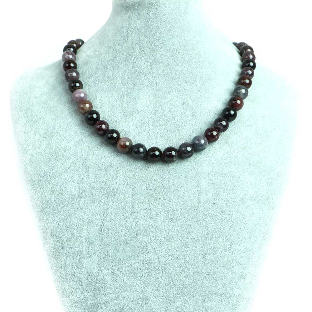 【ビーズサイズ】10mm 【形】丸玉 【全長】約45・50・55cm（ビーズ部分の長さ） ※ビーズサイズは0.5mm前後の誤差がある場合がございます 【マグネットサイズ】8mm ※カニカンへ変更ご希望の場合はセレクトボックスより「カニカンに変更する」をお選びください カニカンの色はマグネットカラーで選択されたものでご指定いただけます カニカンのサイズは約12mmのものとなります 【商品説明】 シンプルな天然石ビーズネックレスになります 長さは（約）45、50、55cmの3サイズよりお選びいただけます 留め具はステンレス製のマグネットタイプを使用しておりますので脱着がとても簡単です シルバーとゴールドの2色からお選びいただけます スピネルは和名では尖晶石（せんしょうせき）といいます 酸化鉱物で、赤いものはルビーと誤認されやすい宝石です ラテン語で「棘」を意味する「spina」が語源で、尖った結晶の形に由来するといわれます カラーは無色から赤、青、ピンクなど多彩な色を持ち、モース硬度は7.5〜8と高く、美しい輝きと優れた耐久性から宝飾品に人気があります 2021年からは8月の誕生石としても制定されました 主な産出国はスリランカ、ミャンマーとなります ※商品ページ画像最後の2枚は当店取り扱いのビーズとなります ご注文後当店作成担当スタッフがビーズよりネックレス加工させていただきます （不良品以外の返品交換はお受けできませんので予めご了承の程お願いいたします） 【パワーストーン】 スピネルは持ち主の潜在能力を呼び覚まし目標達成へと導くパワーが宿るといわれ 忍耐力、精神力を呼び覚まし自身の新しい可能性へと導いてくれるお守りとしておすすめのパワーストーンとなります 【配送につきまして】 ●メール便：送料250円（お買い物合計金額3,000円以上で1通分送料無料） ・ヤマト運輸ネコポスでのお届けとなります ・宅配便同様のお届け日数（翌日〜3日程度での配達）＊一部地域を除く ・ご自宅のポストへのお届けとなります（ご登録のお名前がポストへ記載があることをご確認お願い致します） ・大きさ（上限A4サイズ）：縦31.2cm、横22.8cm、厚さ2.5cm、重さ1kg以内 ※後払い（商品到着後コンビニなどでのお支払い）はご利用頂けます ※代引き決済はできません ※配送日時指定不可 ※発送後の住所変更はできませんので予めご注意ください ※商品紛失などの補償は基本的にございません ●宅配便：送料は配達地域によって異なります（お買い物合計金額3,980円以上で送料無料） ・佐川急便でのお届けとなります ・ドライバーによる手渡しでのお届け ・代引き決済はドライバーへ代金のお支払が可能となります （代引き手数料330円） ・配送日時指定可能 ※初回お届けより1週間以上お受け取りになられない場合は持ち戻りとなり返送となります 返送による送料は運送会社の定価送料を実費ご負担いただくことになりますので 予めご注意くださいますようお願い申し上げます ※当店の判断で日本郵便（レターパック）で発送させていただく場合もございます 予めご了承のほどお願い申し上げます　