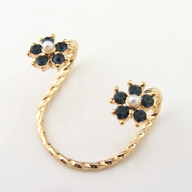 イヤーカフ ダブル フラワー 両耳兼用 ゴールド カラー【イヤカフ レディース Ladies SALE セール アクセサリー アクセ CZ ジルコニア】