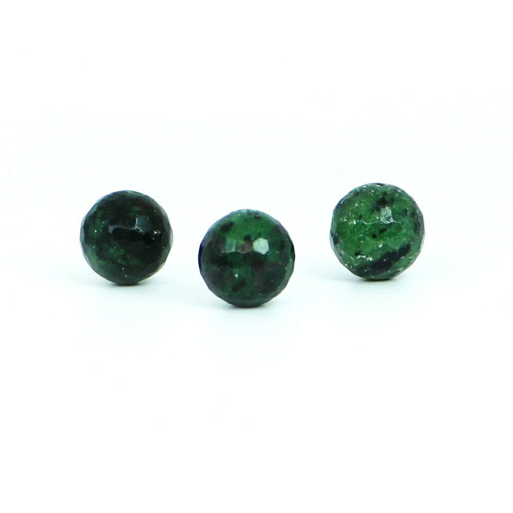 【ビーズサイズ】12mm 【形】カット ※ビーズサイズは0.5mm前後の誤差がある場合がございます 【商品説明】 ゾイサイト、ルビーインゾイサイト、アニョライトと呼ばれる天然石となります 緑色の下地に黒や赤っぽい斑点がモチーフの天然石となります 和名で灰簾石（かいれんせき）といいます 赤い部分はルビーの原石で緑の部分がゾイサイトとなります 主な産地はブラジル、タンザニア、ナイジェリアとなります 灰簾石のグループにはジュエリー界でも名高いタンザナイトが同じグループとなります ルビーにタンザナイトと高価なジュエリー系の石とは格差のあるビジュアル感のゾイサイトですが 「ザ、天然石」という感じでマニアックなファンの多い天然石です お好みの天然石を使ってあなただけのオリジナルアクセサリーを作ってみませんか？ ※こちらの商品は5粒での販売商品となります 【パワーストーン】 ゾイサイトは判断力を正しい方向に導き、勇気を与え、積極的な行動をとるようにしてくれるといわれています 【配送につきまして】 ●メール便：送料250円（お買い物合計金額3,000円以上で1通分送料無料） ・ヤマト運輸ネコポスでのお届けとなります ・宅配便同様のお届け日数（翌日?3日程度での配達）※一部地域を除く ・ご自宅のポストへのお届けとなります（ご登録のお名前がポストへ記載があることをご確認お願い致します） ・大きさ（上限A4サイズ）：縦31.2cm、横22.8cm、厚さ2.5cm、重さ1kg以内 ※後払い（商品到着後コンビニなどでのお支払い）はご利用頂けます ※代引き決済はできません ※配送日時指定不可 ※発送後の住所変更はできませんので予めご注意ください ※商品紛失などの補償は基本的にございません ●宅配便：送料は配達地域によって異なります（お買い物合計金額3,980円以上で送料無料） ・佐川急便でのお届けとなります ・ドライバーによる手渡しでのお届け ・代引き決済はドライバーへ代金のお支払が可能となります （代引き手数料330円） ・配送日時指定可能 ※初回お届けより1週間以上お受け取りになられない場合は持ち戻りとなり返送となります 返送による送料は運送会社の定価送料を実費ご負担いただくことになりますので 予めご注意くださいますようお願い申し上げます ※当店の判断で日本郵便（レターパック）で発送させていただく場合もございます 予めご了承のほどお願い申し上げます