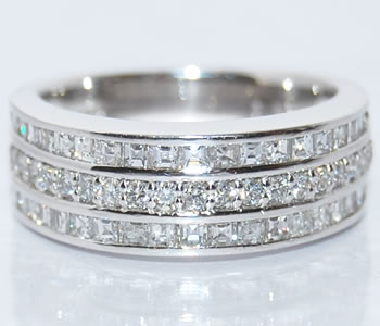 エメラルドカット&ラウンドカットダ...