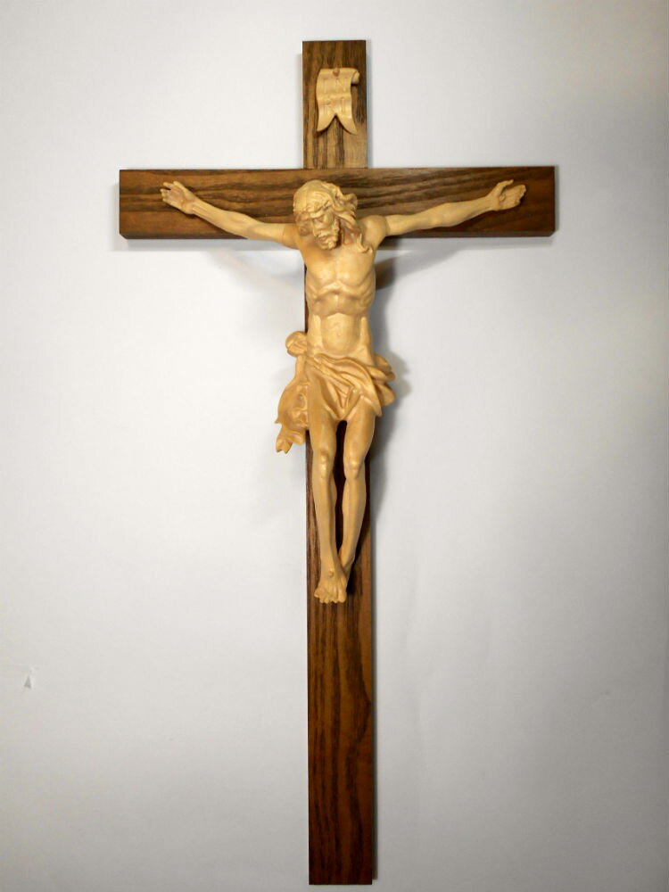 ◆◆　製品仕様　◆◆ ・木彫り 磔刑像（たっけいぞう）クルチフィクス 　「ボヘミア」 　（Crucifix of Boehmen） 《 像 》 　・素材　： 木製（自然木、無垢材） 　・仕上げ： ニス仕上げ C 　　（ごく薄い茶色で色付けし、ワックス磨き） 　　 　N = Light stain, wax polished 　・彩色　： 手彩色 　・高さ　： 20.0 cm（頭〜つま先） 《 十字架 》 　・素材　： 木製（自然木） 　・仕上げ： 白木に濃い茶色で着色 　・高さ　： 43 cm ・レーピ社製（イタリア） ・メーカー品質保証書付 ◆◆　商品・ブランド　説明　◆◆ 　木彫りの磔刑像（たっけいぞう）クルチフィクス、「ボヘミア」シリーズです。 　キリスト像は、天然木から彫出した白木に、ごくごく薄い茶色で色付けしワックス磨きしています。白木の色合いと温かみを残しつつ、ホコリや汚れから大切なお像を守ります。 ※但し、像のお体は単体で彫出し、両腕は別に彫出しきれいに接着しております。 イタリアのレーピ（LEPI）社製で、お顔の表情まで見てとれる精度できわめて精巧に細部まで彫られていています。 　レーピ社は北イタリア・ドロミテのガルディーナ渓谷で1920年に設立で創業100年。キリスト教カトリック聖具の欧州では有名な信頼の高級木彫りブランドです。そのお像や十字架はヨーロッパ各地の教会で広く使われています。その証として、品質保証書が付いています。 　市販のお像は大半はプラスティク樹脂（レジン）か人造大理石製で、温かみと高級感のある木彫りはとても珍しく日本国内では入手困難です。 ◆ この商品に関する注意事項 ◆ ・素材（自然木）の特性や手彩色（手塗り）によって、製品により多少の違いがあることがございます。 ・商品画像の色は撮影状況やパソコン等の環境によって、実物と少し差が出ることがございます。 以上、あらかじめご了承ください。 * * * * * * * * * * * * * * * * * * * * * * * * * * * * ●木彫り 磔刑像（たっけいぞう）クルチフィクス 　「ボヘミア」　シリーズ　20種 　▼像の仕上げ：6種 　　・白木 　　　　　・ニス塗り 　　・ダークブラウン ・ ライトブラウン濃淡2色 　　・カラー　　　　 ・アンティーク調(24K金箔) 　▼像の高さ：2種 　　・20, 30 cm（十字架の高さは、像の2倍強） ◎仕上げ6種、高さ2種の組合せで、11種の商品シリーズ ◎彩色商品は、全て手彩色です。 ※楽天市場には順次掲載していきますが、未掲載商品つきましてはお気軽にお問合せ下さい。どの商品もお取り寄せ可能です。ご検討・購入して頂ける様に商品掲載いたします。 * * * * * * * * * * * * * * * * * * * * * * * * * * * * 【お届け方法】（全国送料無料） 日本郵便又は、ヤマト宅急便（追跡サービス有）にて対面でお届け。※お届け日時のご希望承ります。 【返品・交換について】 ご安心してご注文して頂ける様に弊店では、商品開封後でも未使用でしたら返品・交換を承ります。 詳細は下記の"↓Shopping Guide"の『返品・交換について』をご確認下さい。 * * * * * * * * * * * * * * * * * * * * * * * * * * * * 　弊店はイタリア・レーピ社より直輸入で皆様にお届けしております。品種、仕上げ、サイズ等の組合せにより品種は1万点にも及び非常に多種多様で、お気に召して頂ける商品もあるかと存じます。 　尚、レーピ社製品はカトリックの聖具だけでなく、その木彫り技術を生かしてオブジェや飾りとしての人物・動物・アクセサリーなど一般の木彫り製品も多数ございます。 * * * * * * * * * * * * * * * * * * * * * * * * * * * *