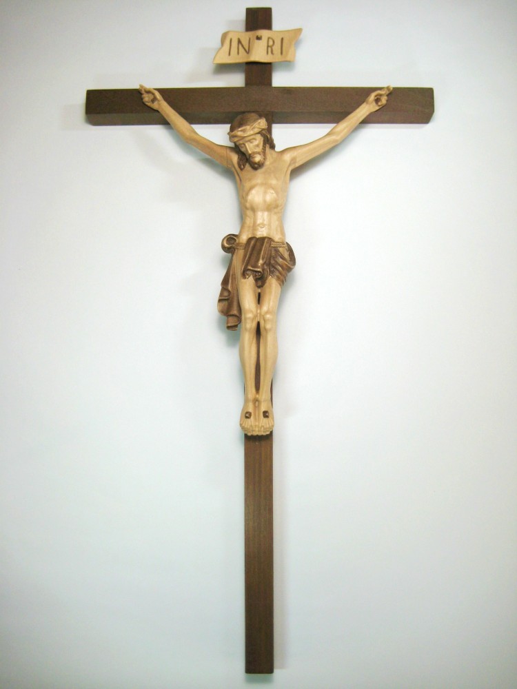 ◆◆　製品仕様　◆◆ ・木彫り 磔刑像（たっけいぞう）クルチフィクス 　「チロリアン」タイプ"C" 　（Tyrolean crucifix cross Type-C） 《 像 》 　・素材　： 木製（自然木、無垢材） 　・仕上げ： ライトブラウン濃淡2色 ZF 　　（濃淡2色の茶色着色・ワックス磨き・手彩色） 　　 　ZF = Light-dark stain, wax polished 　・彩色　： 手彩色 　・高さ　： 20.0 cm（頭〜つま先） 《 十字架 》 　・素材　： 木製（自然木） 　・仕上げ： 白木に濃い茶色で着色 　・高さ　： 43 cm 　　※十字架裏の上部に壁掛け用穴あり ・レーピ社製（イタリア） ・メーカー品質保証書付 ◆◆　商品・ブランド　説明　◆◆ 　木彫りの磔刑像（たっけいぞう）クルチフィクス、「チロリアン」タイプ"C"のシリーズです。 キリスト像は、天然木から彫出した無垢材にライトブラウン濃淡2色仕上げで、軽くワックス磨きを施しております。 お像のお顔や衣装などの色付けは、左下の写真の様に職人が油絵具と絵筆で一点一点を丁寧に手彩色しております。 ※但し、像のお体は単体で彫出し、両腕は別に彫出しきれいに接着しております。 イタリアのレーピ（LEPI）社製で、お顔の表情まで見てとれる精度できわめて精巧に細部まで彫られていています。 　レーピ社は北イタリア・ドロミテのガルディーナ渓谷で1920年に設立で創業100年。キリスト教カトリック聖具の欧州では有名な信頼の高級木彫りブランドです。そのお像や十字架はヨーロッパ各地の教会で広く使われています。その証として、品質保証書が付いています。 　市販のお像は大半はプラスティク樹脂（レジン）か人造大理石製で、温かみと高級感のある木彫りはとても珍しく日本国内では入手困難です。 ◆ この商品に関する注意事項 ◆ ・素材（自然木）の特性や手彩色（手塗り）によって、製品により多少の違いがあることがございます。 ・商品画像の色は撮影状況やパソコン等の環境によって、実物と少し差が出ることがございます。 以上、あらかじめご了承ください。 * * * * * * * * * * * * * * * * * * * * * * * * * * * * ●木彫り 磔刑像（たっけいぞう）クルチフィクス 　「チロリアン」タイプ"C"　シリーズ　20種 　▼像の仕上げ：5種 　　・白木 　　　　　・ニス塗り 　　・ダークブラウン ・ ライトブラウン濃淡2色 　　・カラー 　▼像の高さ：4種 　　・12, 15, 20, 25 cm（十字架の高さは、像の2倍強） ◎仕上げ5種、高さ4種の組合せで、20種の商品シリーズ ◎彩色商品は、全て手彩色です。 ※楽天市場には順次掲載していきますが、未掲載商品つきましてはお気軽にお問合せ下さい。どの商品もお取り寄せ可能です。ご検討・購入して頂ける様に商品掲載いたします。 * * * * * * * * * * * * * * * * * * * * * * * * * * * * 【お届け方法】（全国送料無料） 日本郵便又は、ヤマト宅急便（追跡サービス有）にて対面でお届け。※お届け日時のご希望承ります。 【返品・交換について】 ご安心してご注文して頂ける様に弊店では、商品開封後でも未使用でしたら返品・交換を承ります。 詳細は下記の"↓Shopping Guide"の『返品・交換について』をご確認下さい。 * * * * * * * * * * * * * * * * * * * * * * * * * * * * 　弊店はイタリア・レーピ社より直輸入で皆様にお届けしております。品種、仕上げ、サイズ等の組合せにより品種は1万点にも及び非常に多種多様で、お気に召して頂ける商品もあるかと存じます。 　尚、レーピ社製品はカトリックの聖具だけでなく、その木彫り技術を生かしてオブジェや飾りとしての人物・動物・アクセサリーなど一般の木彫り製品も多数ございます。 * * * * * * * * * * * * * * * * * * * * * * * * * * * *