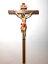 《レーピ》欧州教会使用創業100年木彫りブランド磔刑像・十字架（クルチフィクス）「チロリアン」タイプ Cカラー（手彩色）腰布：赤キリスト像高さ：25cm十字架高さ：54cm 【イタリア】