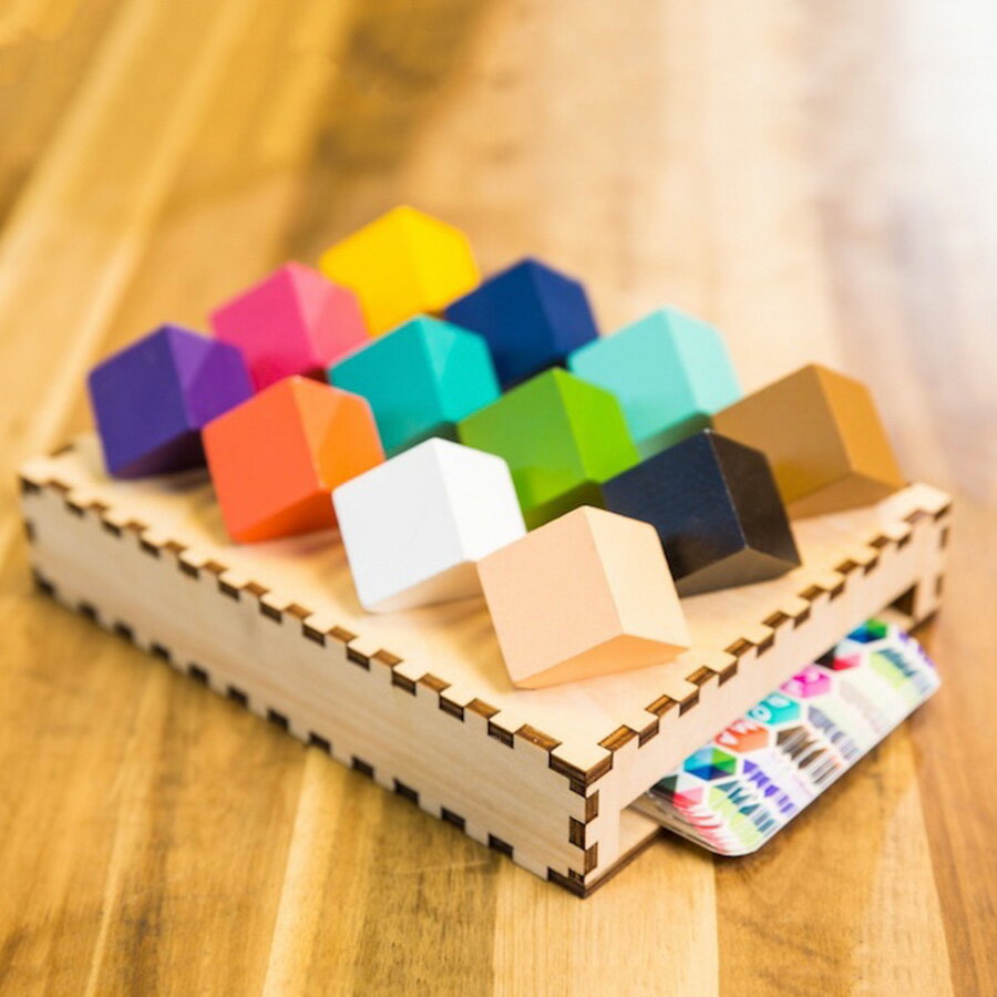 色彩感覚と思考力を育てる解決型パズルゲーム Chroma Cube(クロマキューブ) 木製 ボードゲーム パズル おもちゃ 知育玩具 知育 学童クラブ 8歳 9歳 10歳 子供 大人 小学生 男の子 女の子 誕生日 夏休み プレゼント