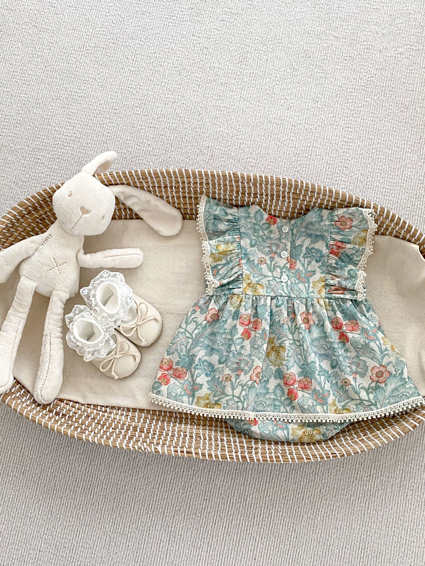 ベビー服 女の子 80 夏 ベビー服 赤ちゃん ベビー コットン 綿 ベビー服 女の子 かわいい おしゃれ ハーフバースデー お宮参り お食い初め 百日祝い 花柄 涼しい グリーン フリル ロンパース ラッピング 60cm 70cm 90cm 春 秋 出産祝い ギフト シンプル