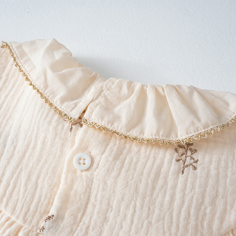 【LINEで100円引】ロンパース 長袖 女の子 コットン フリル 帽子付き 上品 ベビーロンパース カバーオール 春 秋 韓国 赤ちゃん 服 ベビー服 赤ちゃん服 子供服 双子 海外 かわいい 可愛い おしゃれ ベージュ 綿 ハーフバースデー 結婚式 お宮参り 60 70 80