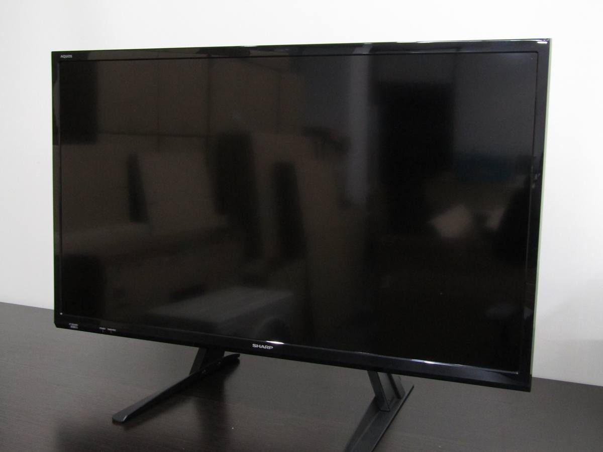 送料無料 中古 SHARP 32V型 ハイビジョン 液晶テレビ AQUOS 2T-B32AB1 2019年製 汎用TVスタンド付 ケーブルおまけ付き 純正リモコン付 当社90日保証付き 外付けHDD録画 ブラック