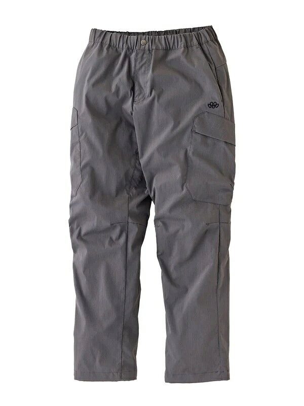 ブランド TETON BROS 商品名 SANSAI Pant カラー Gunmetal 品番 TB261-730123 性別 メンズ 用途 登山 / トレイルランニング / アウトドア / 日常TETON BROS SANSAI Pant カラー：Gunmetal 当店はTETON BROS 正規取扱店です。 安心してお買い求めください。 岩場も藪漕ぎもなんのその GLACIER LITE PANTと同じ生地を採用し、幅広いアクティビティで使えるリラックスフィットのパンツを創りました。 製品名の由来は、スタッフが毎年楽しみにしている山菜採りです。雪解けが進むホームマウンテンで、ときに沢をへつり、藪漕ぎをする山菜採りでは、動きやすさと丈夫さが求められます。 ゆとりを持たせたバギーなシルエットではきやすく、太ももにカーゴポケットを持つ5ポケット仕様で収納力も十分です。 XSから展開するジェンダーレスモデルです。 ■ 注意事項 ※モニター環境により実際の色味と異なる場合がございます。 ※着用画像はAIによるイメージ画像を含む場合がございます。実際の商品仕様・カラーは商品単体画像をご確認ください。 ※サイズはメーカー公表値または当店計測値となります。 ※仕様は予告なく変更される場合がございます。