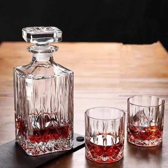 700ml ウイスキーデカンタ 酒デキャンタ ヴィンテージ風 ワイン ブランデー鉛フリー デカンタ ガラスデカンタ クリスタルデカンタ