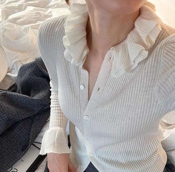 タイト 小さいサイズ XS/S/M かわいい 可愛い お洒落 上品 カジュアル シンプル 長袖 冬 秋 ボタン ラ..