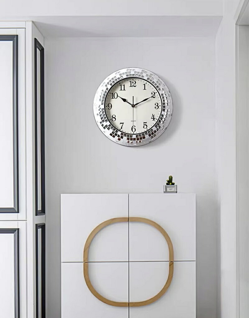 【クーポン5,000円OFF】【ポイント5倍】【送料無料 ※北海道・沖縄・離島除く 】 GMS03124 掛け時計 おしゃれ モダン ホテルライク ラグジュアリー デザイン 金属製 高級 ラインストーン ホワイト シルバー 静音 連続秒針 大きい 46cm 壁掛け 時計 掛け時計 [2]