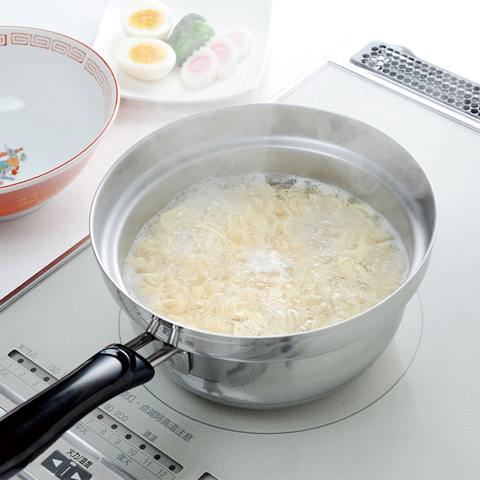 Rakuten - ふきこぼれにくいお鍋 ステンレス 耐熱 温度150℃ 鍋 吹きこぼれ防止 調理器具 便利グッズ