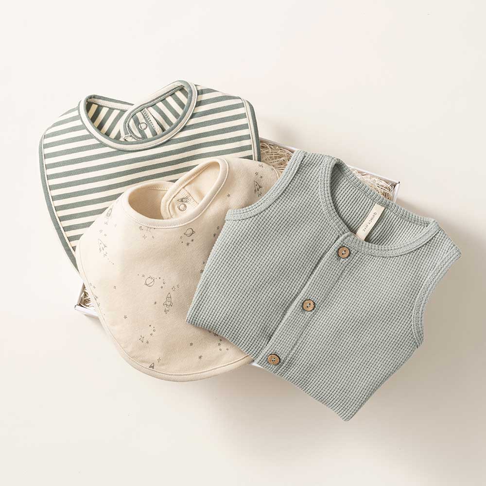 QUINCY MAE ROMPERS&BIB BOX / スカイブルー クインシーメイ ロンパース 6-12ヶ月3個セットイエロー 黄色 無地 ストライプ コットン100% 贈り物 ギフトセット プレゼント 男の子 女の子 ギフトセット スタイ