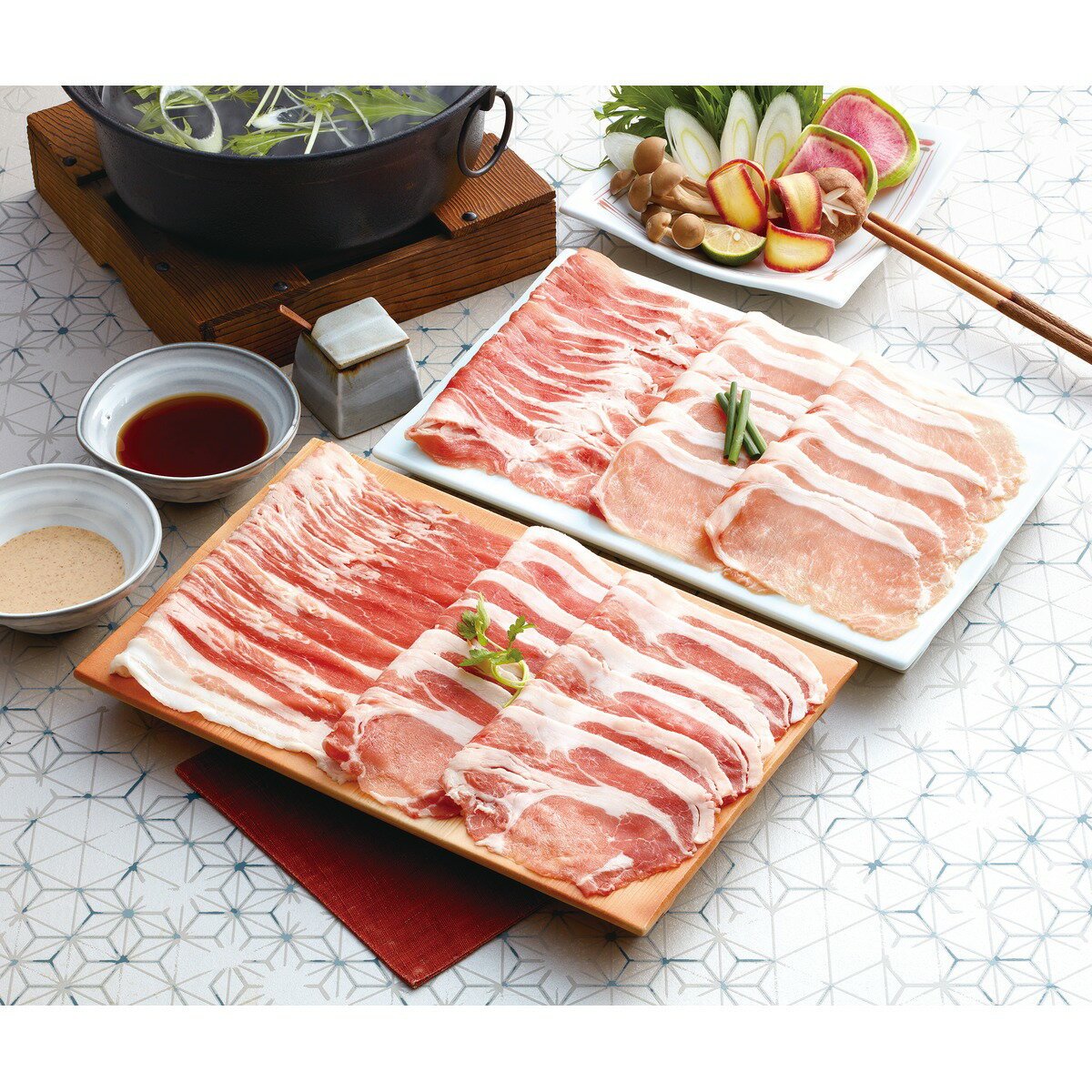 しゃぶしゃぶ 食べ比べ 黒豚 おいも豚 九州産 800g 冷凍 お取り寄せ 鍋 産地直送 手土産 九州産 おいも豚と黒豚のしゃぶしゃぶ肉 送料無料