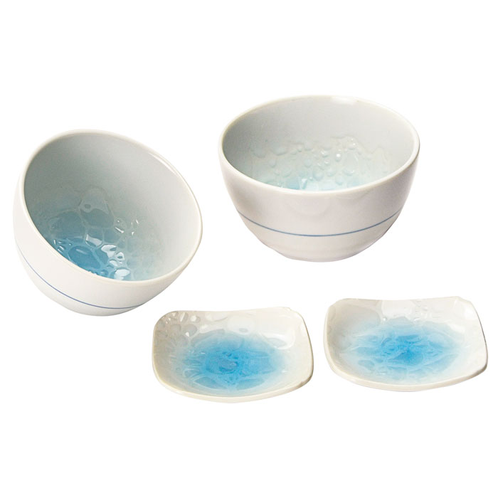 1箱の仕様 商品／4.0ボウルφ125×70mm×2・四角3.5皿95×95×20mm×2 箱サイズ／260×140×80mm 材質／磁器 重量／910g 生産国／日本＜br＞ギフト対応